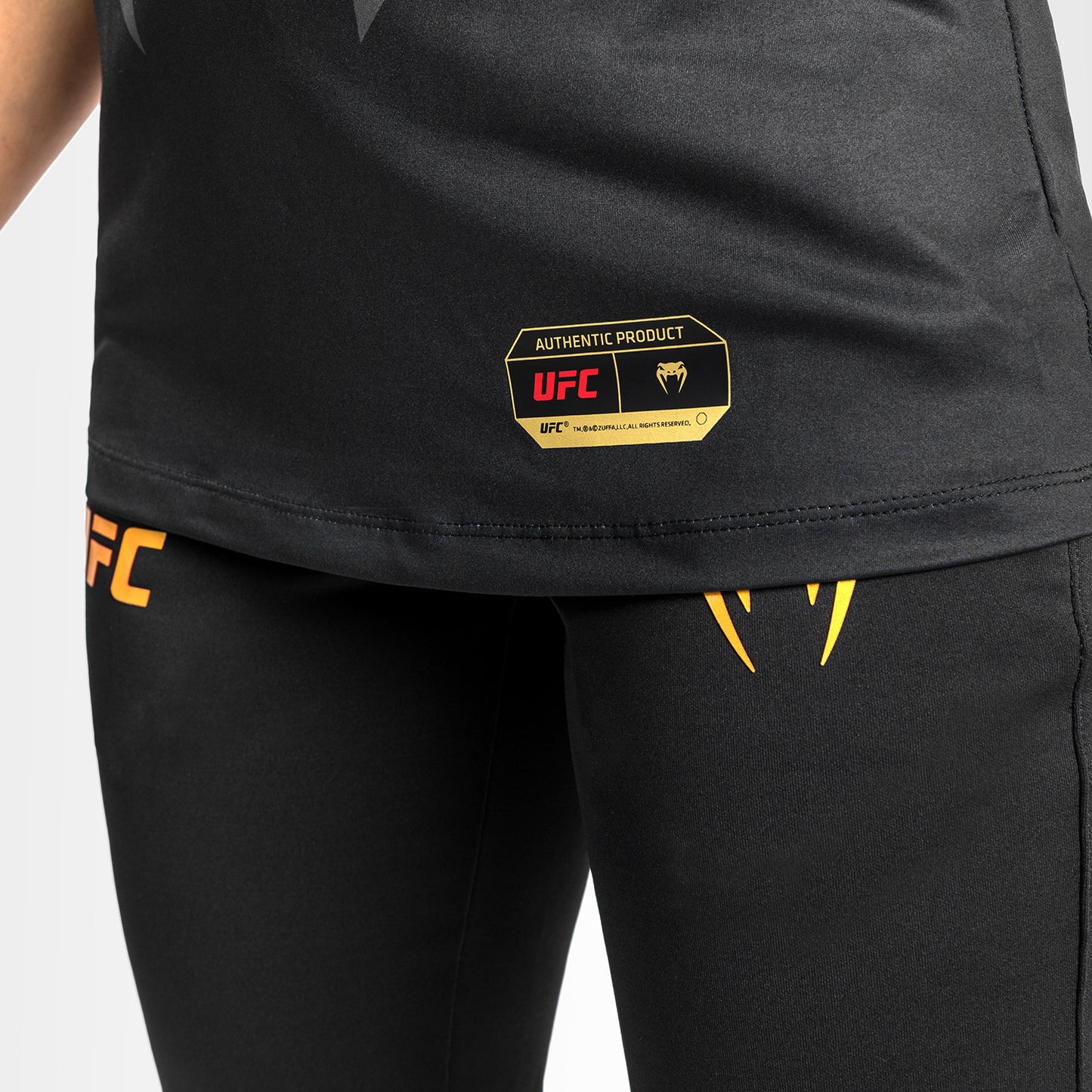 UFC Venum Authentic Fight Night 2.0 Frauen Walkout Jersey - Champion