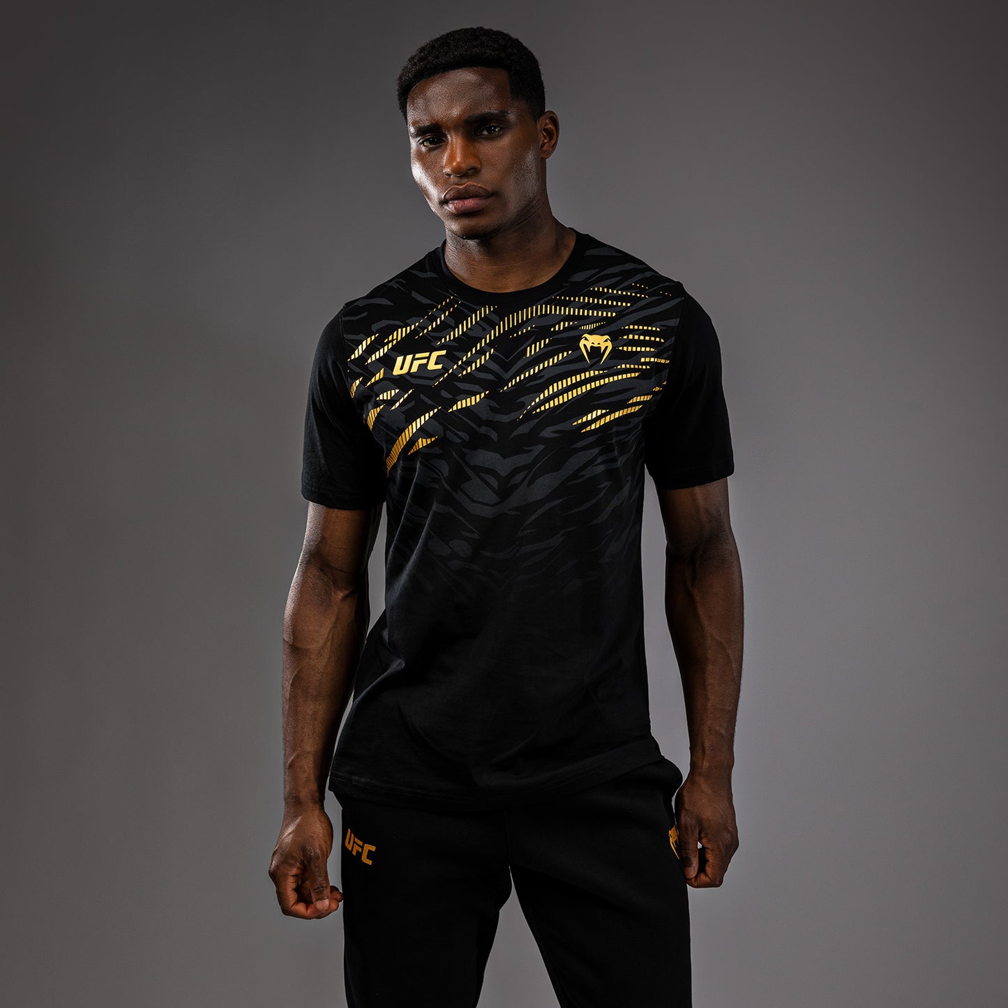 UFC Fusion by Venum Replica Herren Kurzarm T-Shirt - Champion