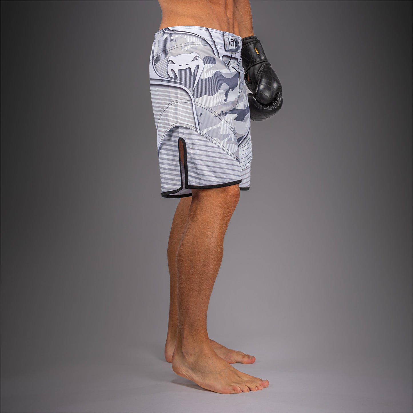 Venum Camo Hero Fightshorts - Weiß/Hellgrau
