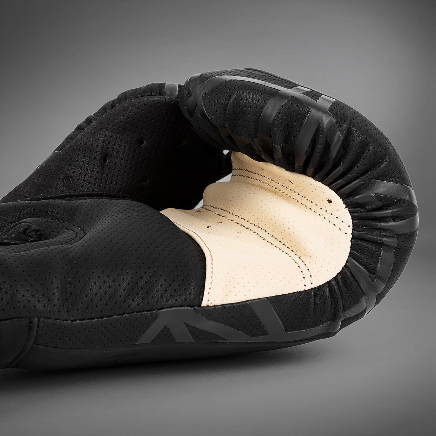 Venum Tecmo 2.0 Boxhandschuhe - Schwarz