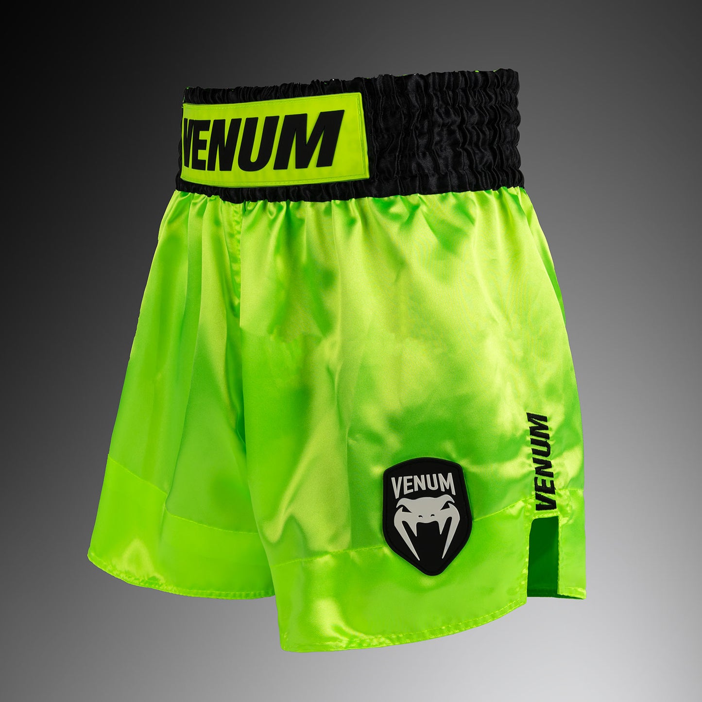 Venum Classic Evo Muay Thai Shorts – NeonGelb/Schwarz