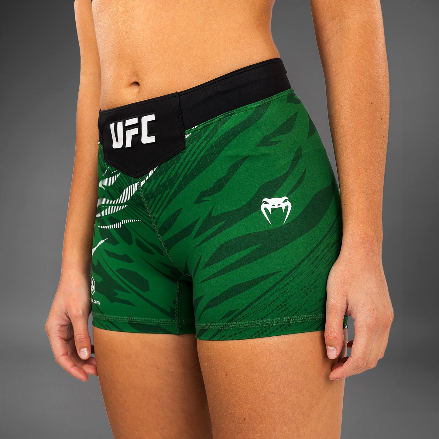 UFC Fusion by Venum Authentic Fight Night Damen Vale Tudo Short - Short Fit - Grün