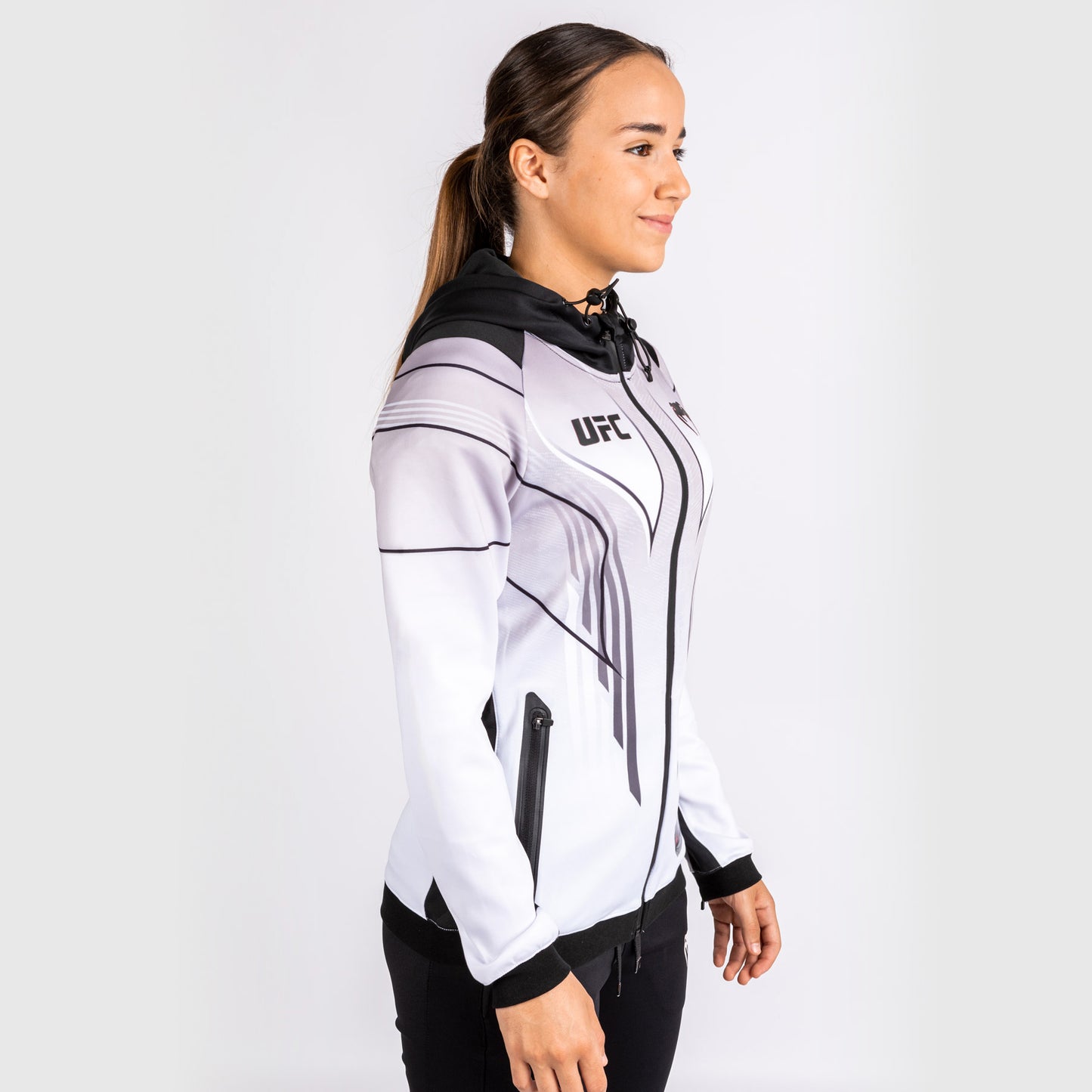 UFC Venum personalisierte authentische Fight Night 2.0 Frauen Walkout Hoodie - weiß
