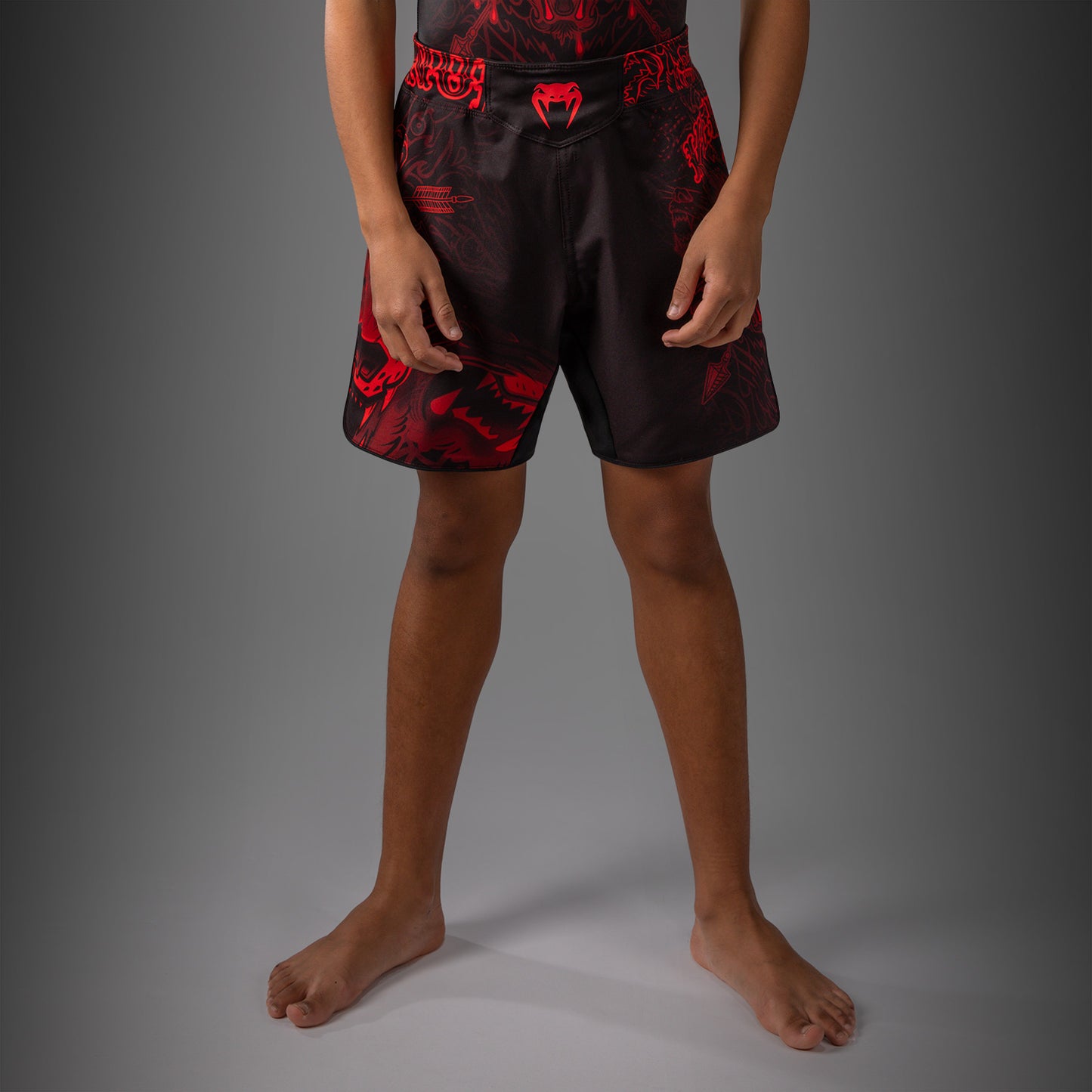 Venum Wolf Atak Kinder Fightshorts – Schwarz/Rot