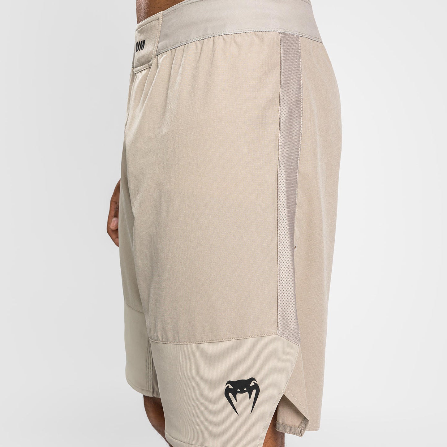 Venum G-Fit Air Fightshort – Sand
