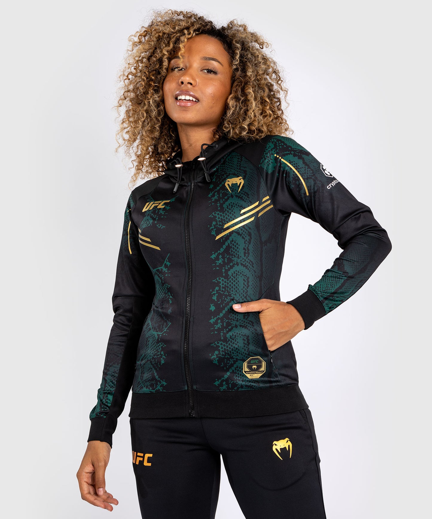 UFC Adrenaline by Venum Authentic Fight Night Walkout-Hoodie für Frauen - Emerald Edition - Grün/Schwarz/Gold