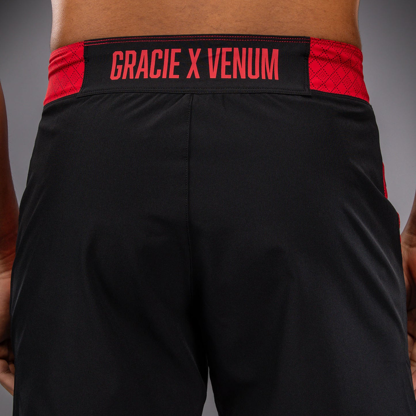 Venum x Roger Gracie Signature Fightshorts - Schwarz/Rot
