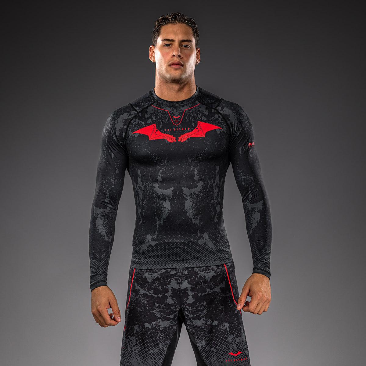 Venum x Batman Langarm-Rashguard - Schwarz/Grau/Rot