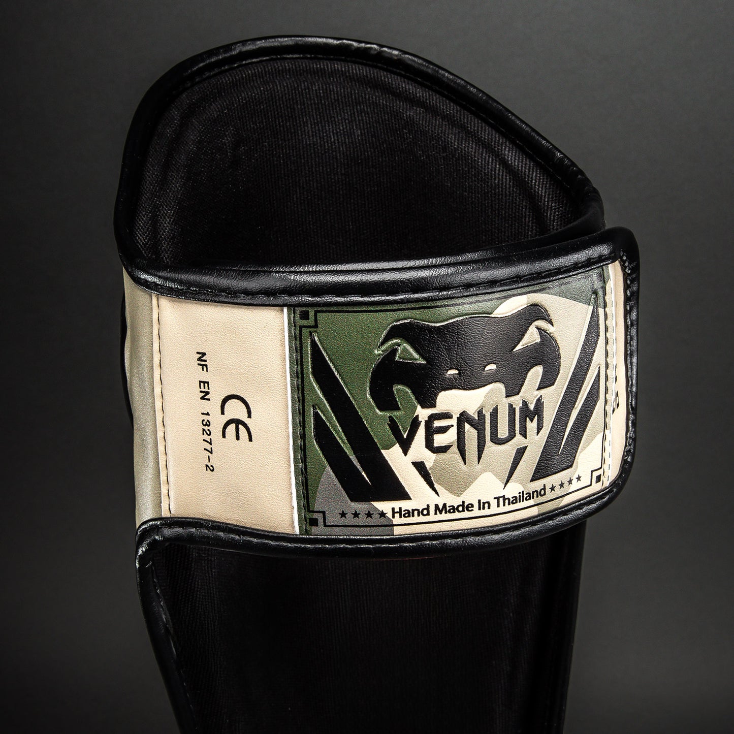 Venum Elite Schienbeinschoner - Khaki/Cremeweiß