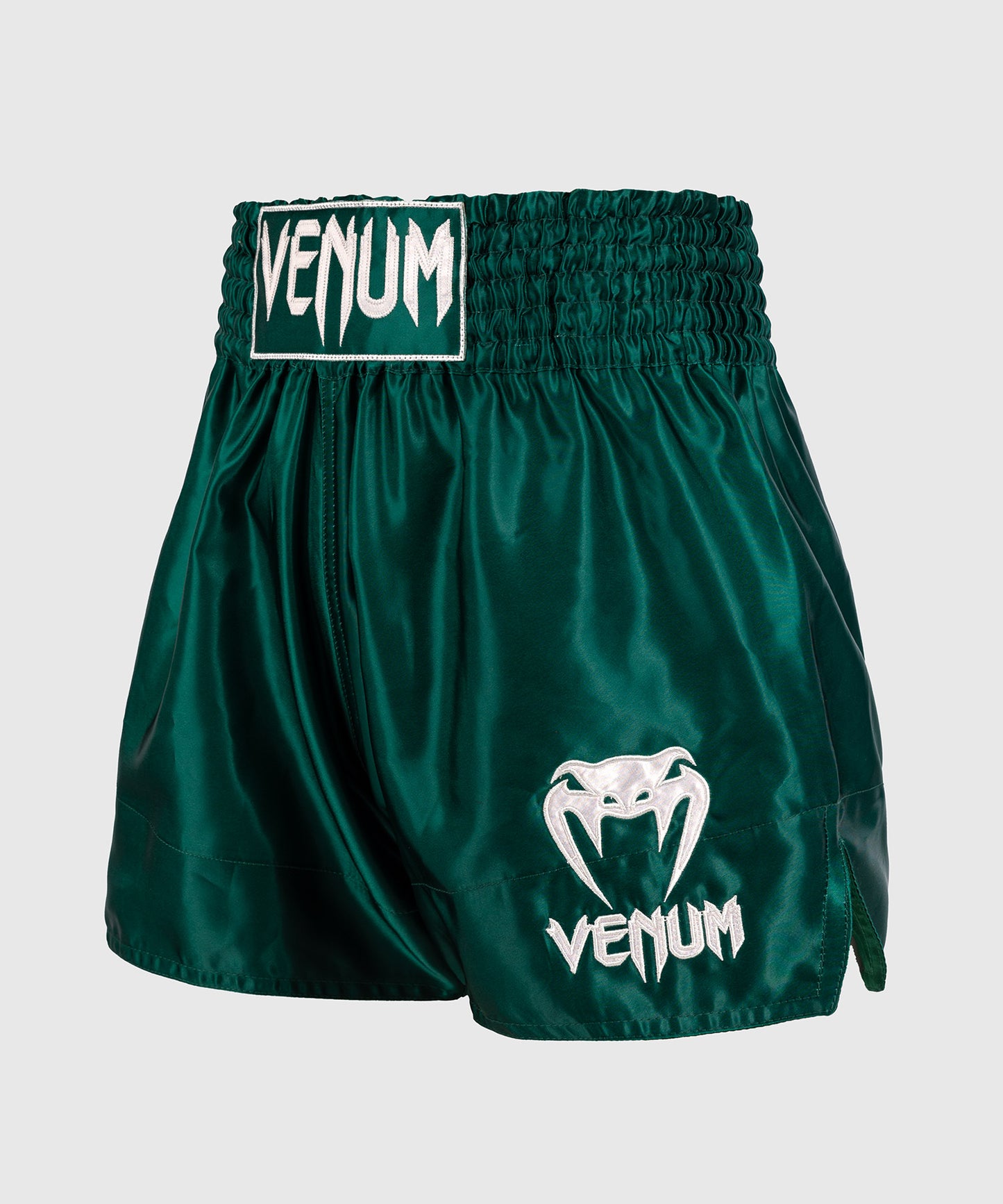 Venum Classic Muay Thai Shorts - Waldgrün