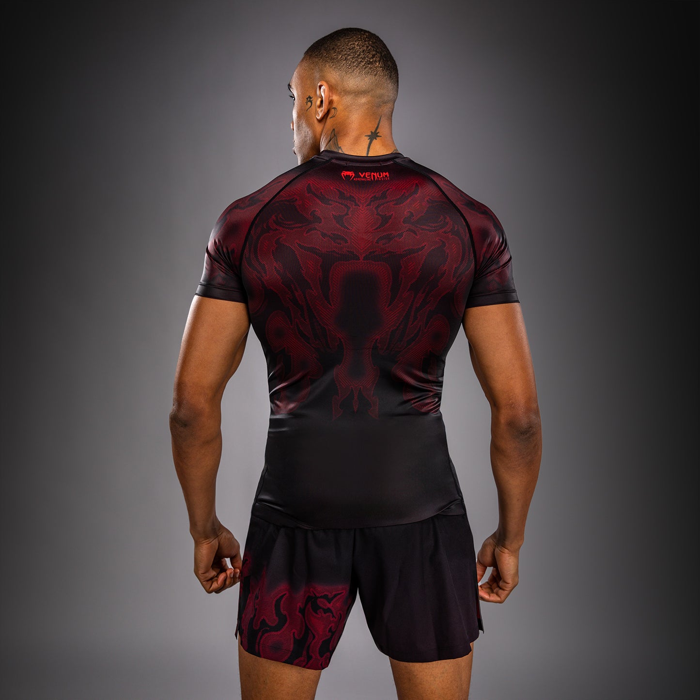 Venum Spectre Kurzarm Rashguard – Schwarz/Rot