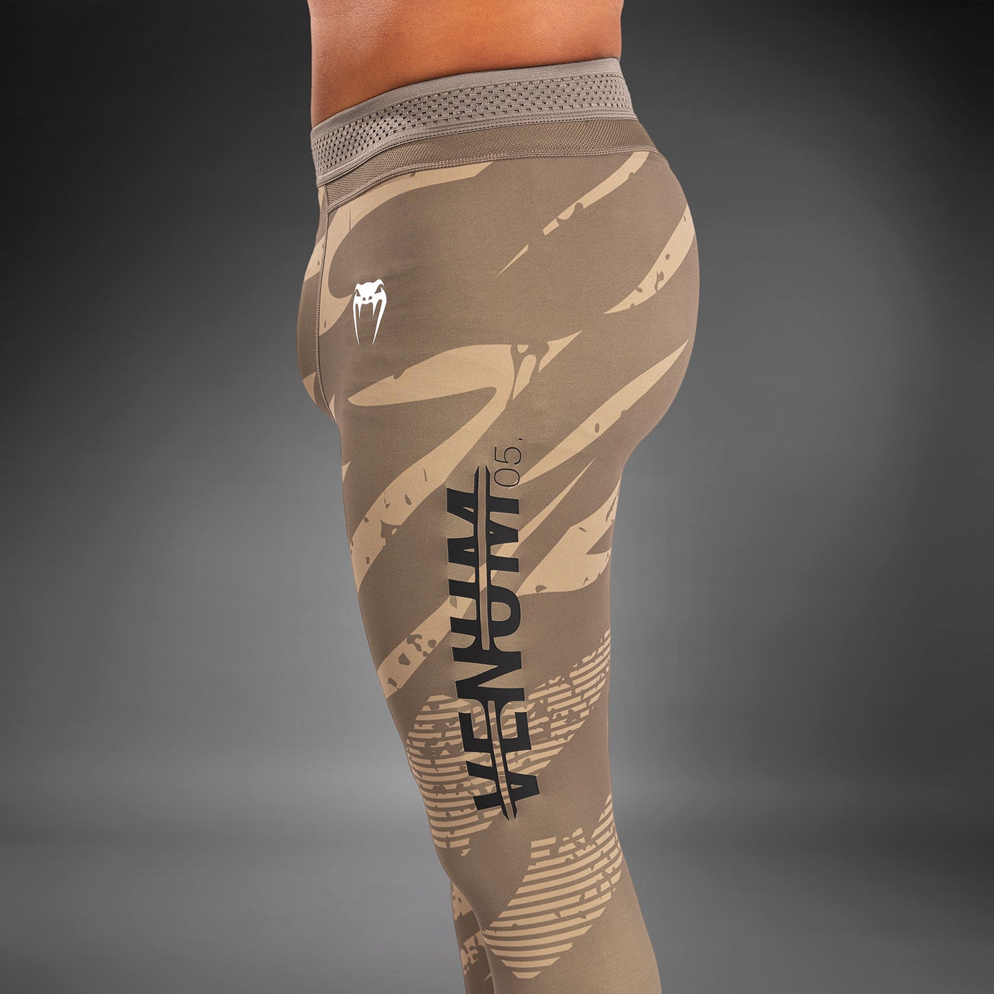 UFC Adrenaline by Venum Fight Week Performance Herren-Tight - Desert Camo