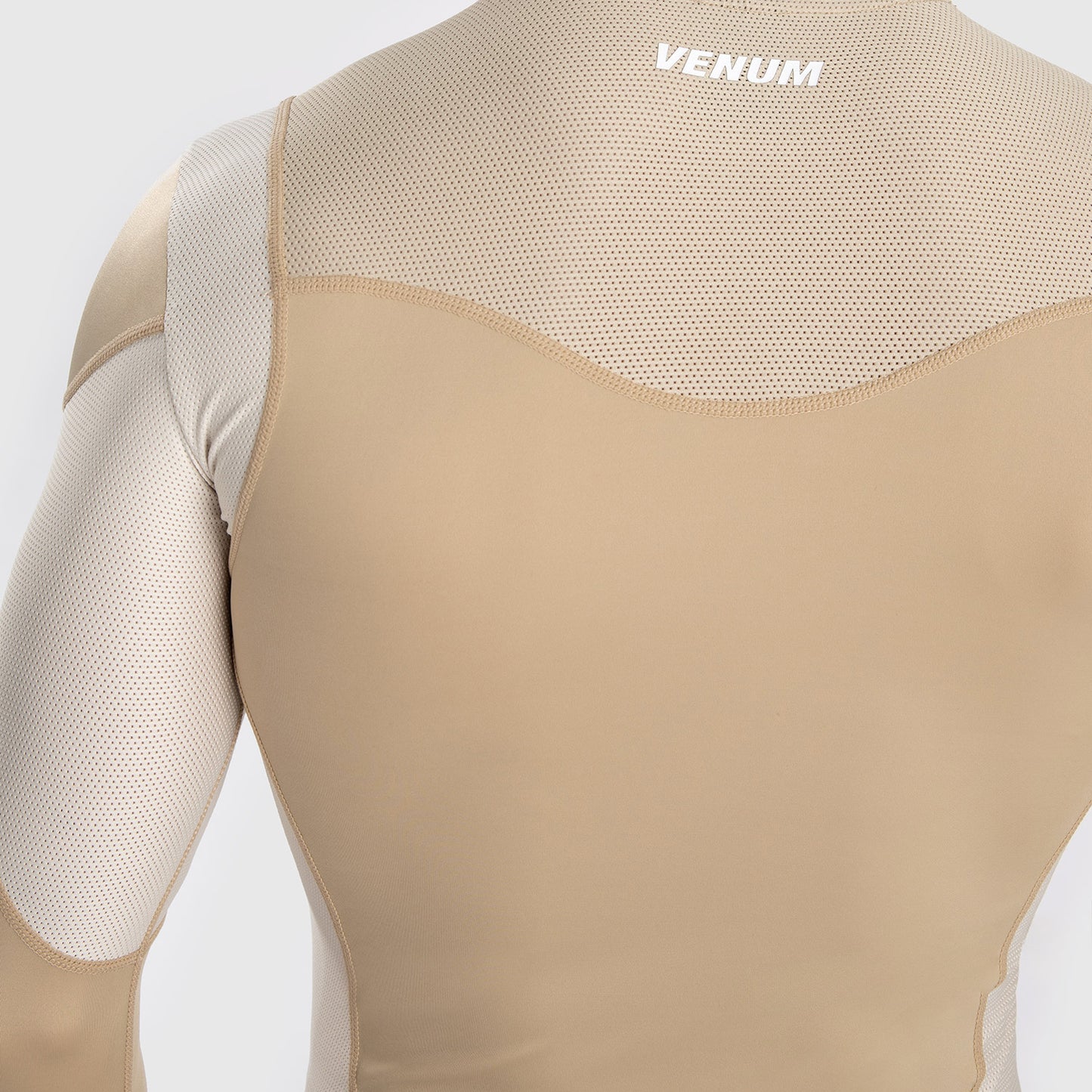 Venum Tempest Herren Langarm Rashguard - Beige/Sand