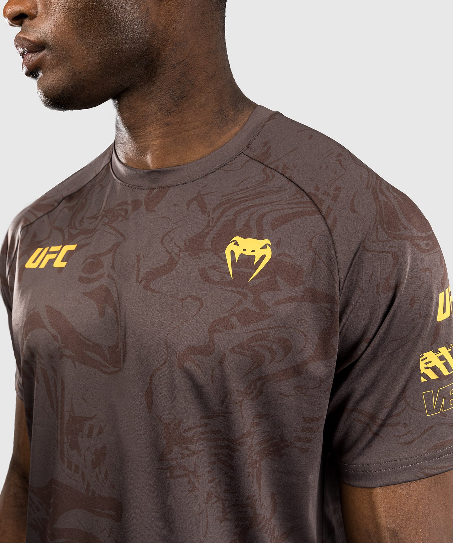 UFC Fusion by Venum Fight Week Herren Dry-Tech T-Shirt - Erdiges Braun