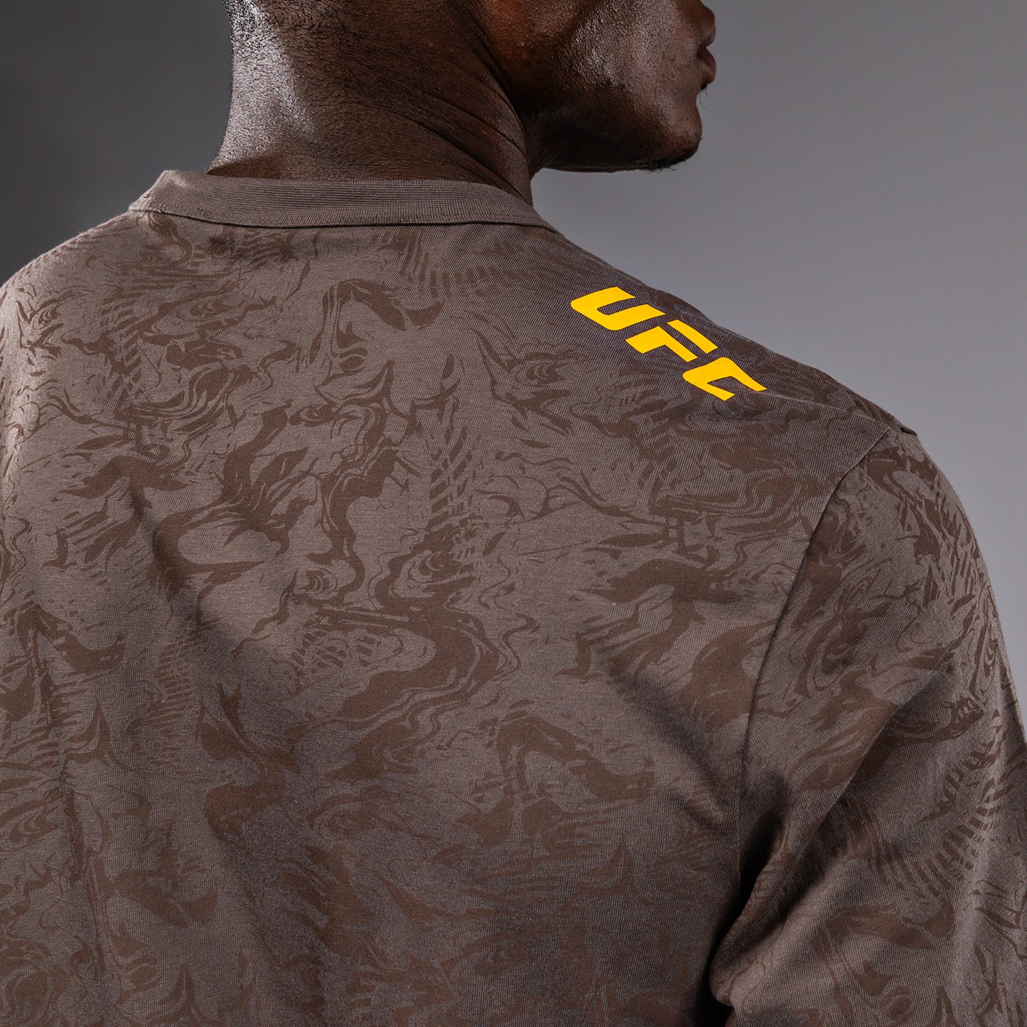 UFC Fusion by Venum Fight Week Herren Kurzarm T-Shirt - Erdiges Braun