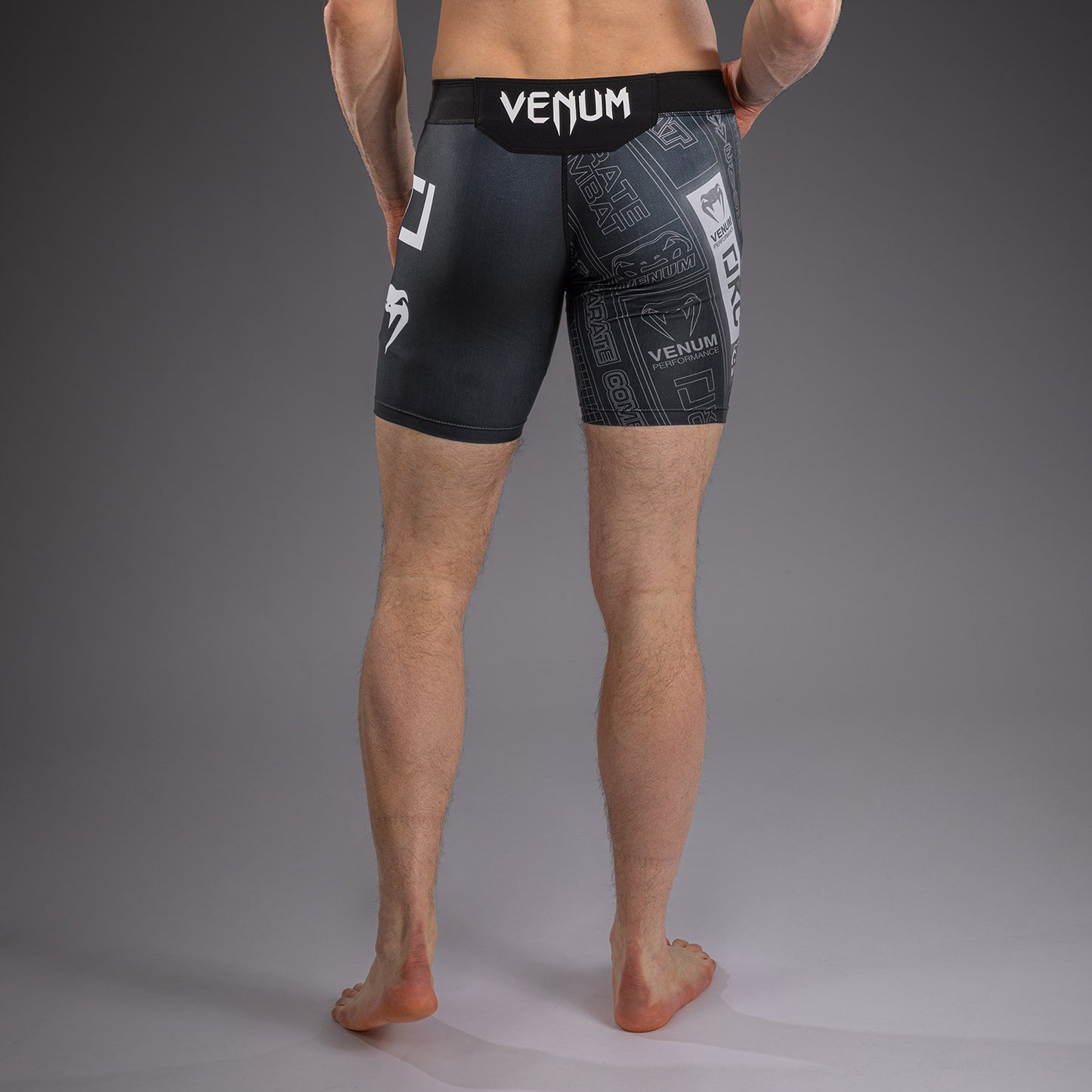 Karate Combat by Venum Kompressionsshort – Schwarz/Grau