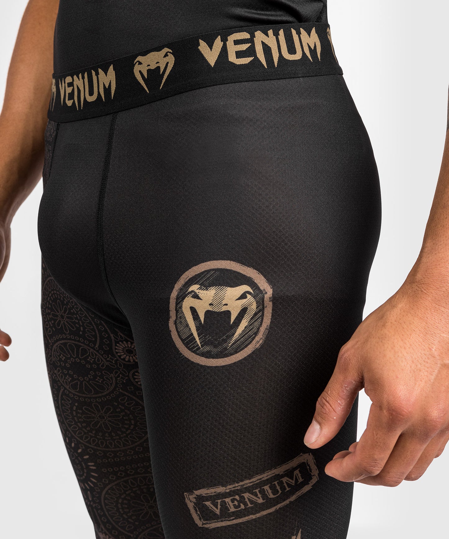Venum Santa Muerte Dark Side - Gamaschen - Schwarz/Braun