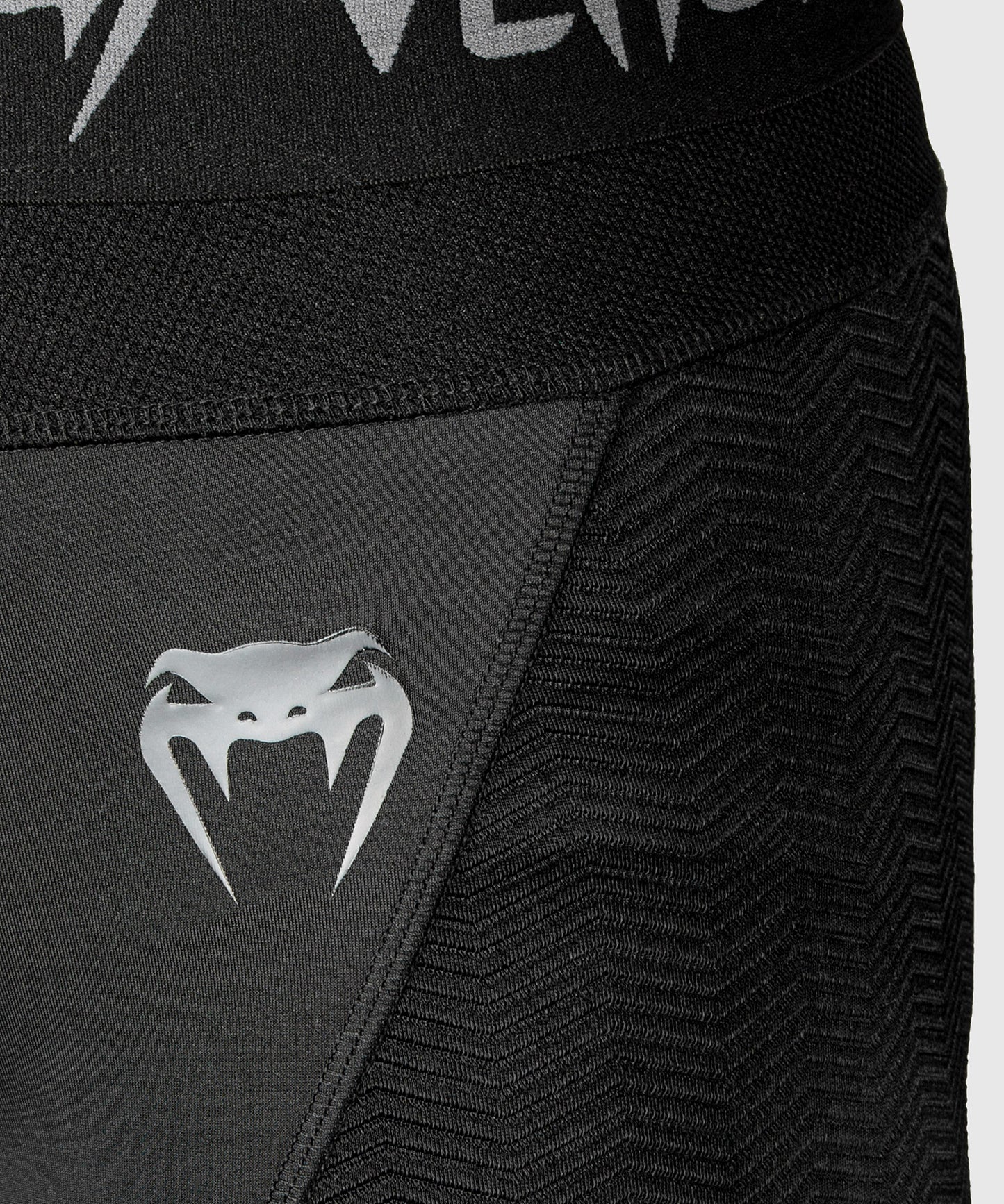 Venum G-Fit Kompressions-Shorts - Schwarz
