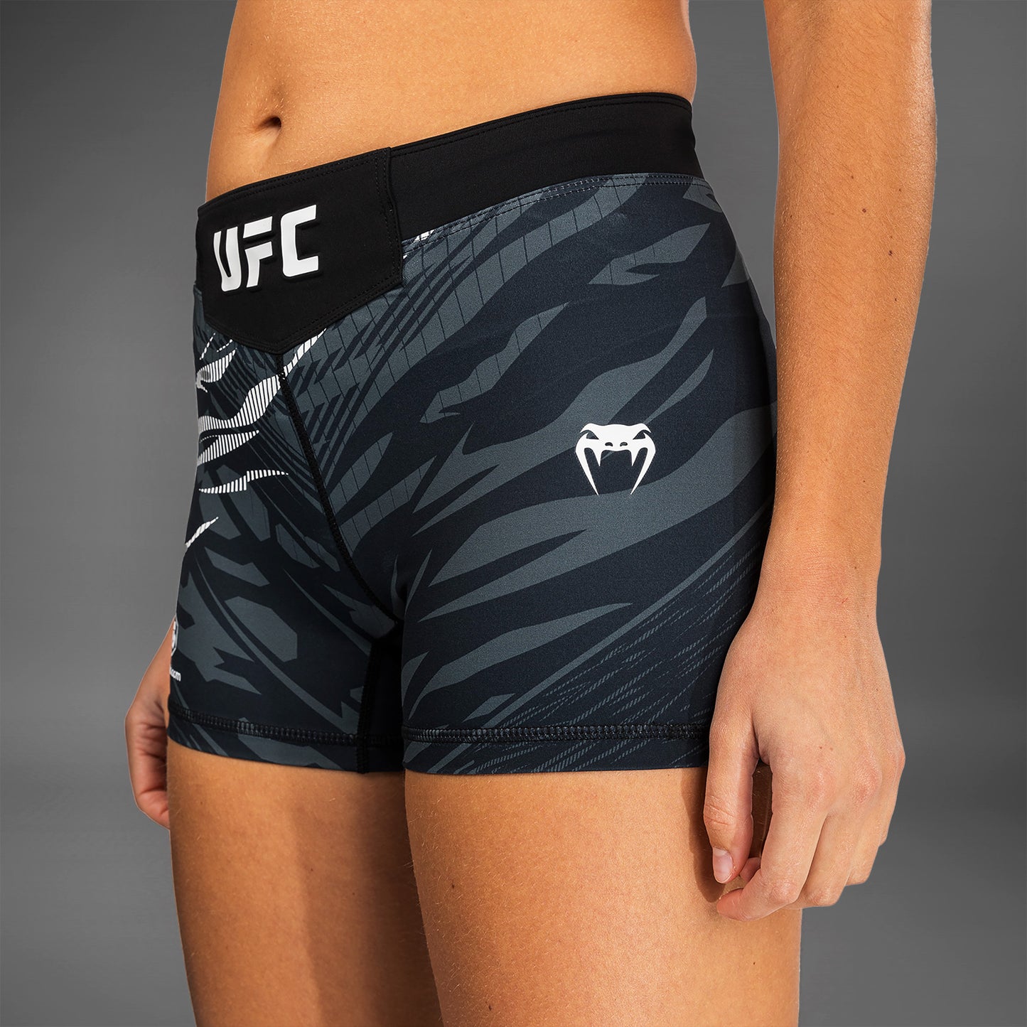 UFC Fusion by Venum Authentic Fight Night Damen Vale Tudo Short - Short Fit - Schwarz