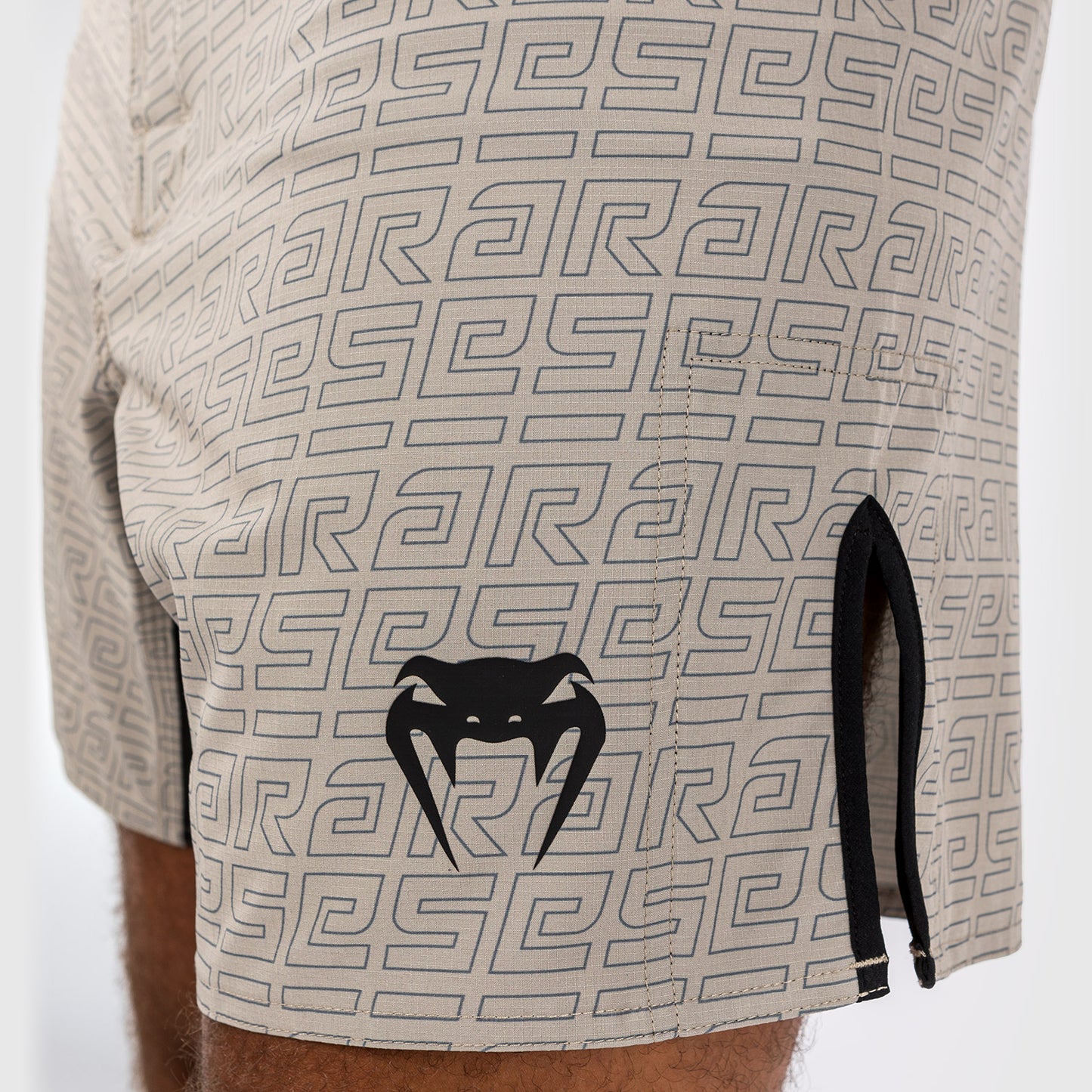 Venum x Ares 2.0 Kampfshorts - Sand