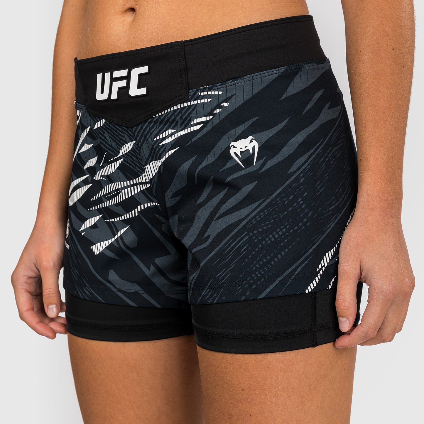 UFC Fusion by Venum Personalized Authentic Fight Night Damen Fight Short - Schwarz