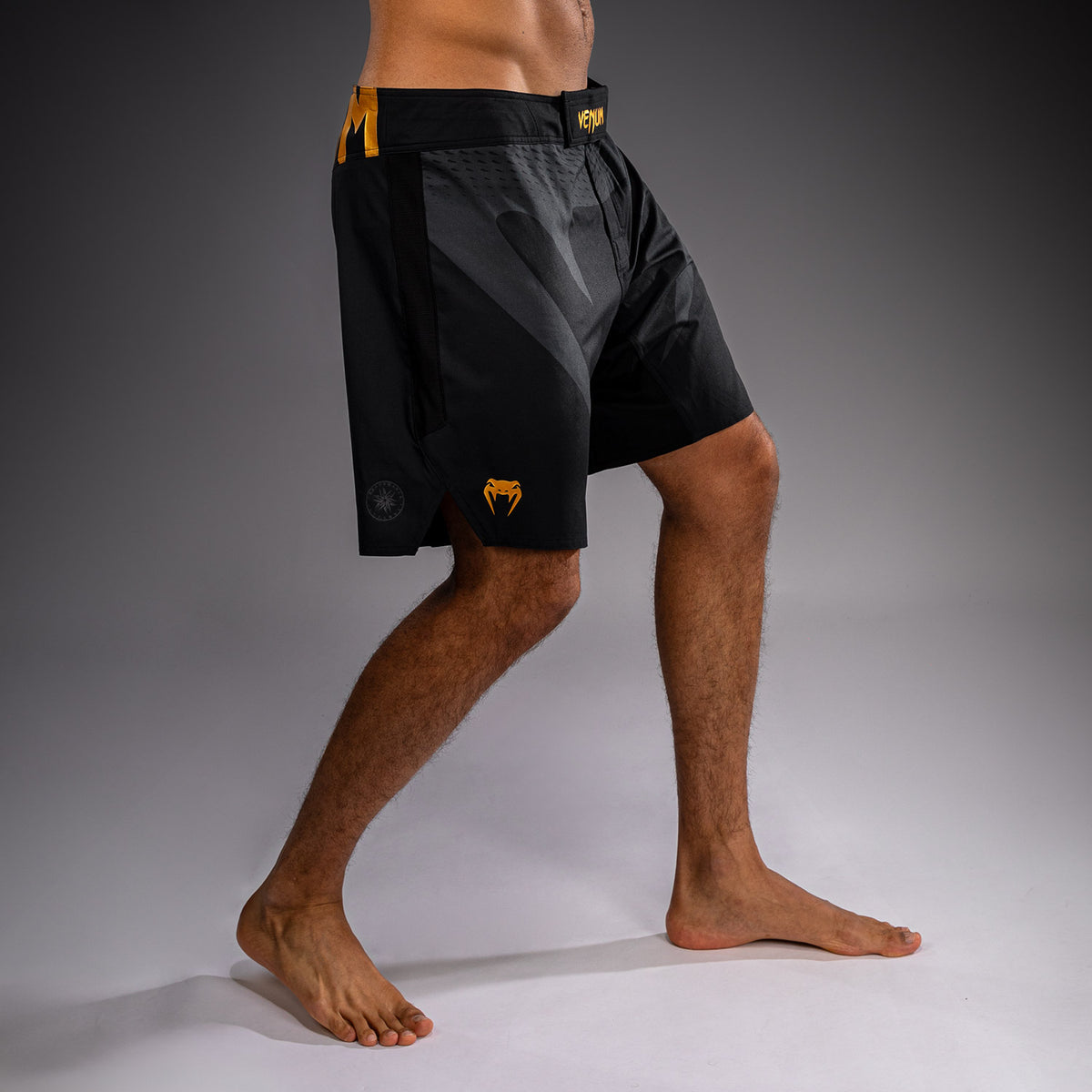 Venum Attack Fightshorts - Schwarz/Gold