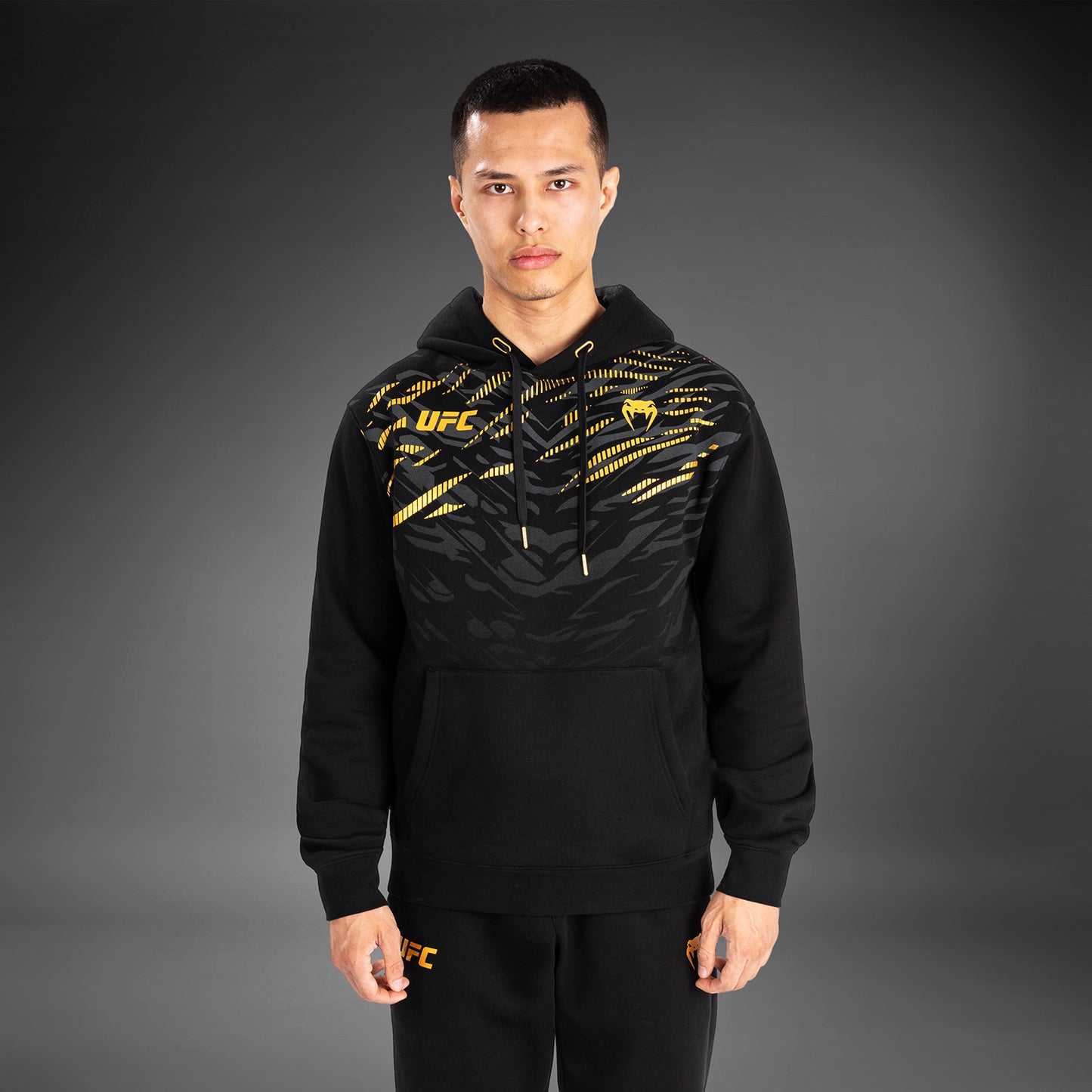 UFC Fusion by Venum Replica Herren Pullover Hoodie - Champion