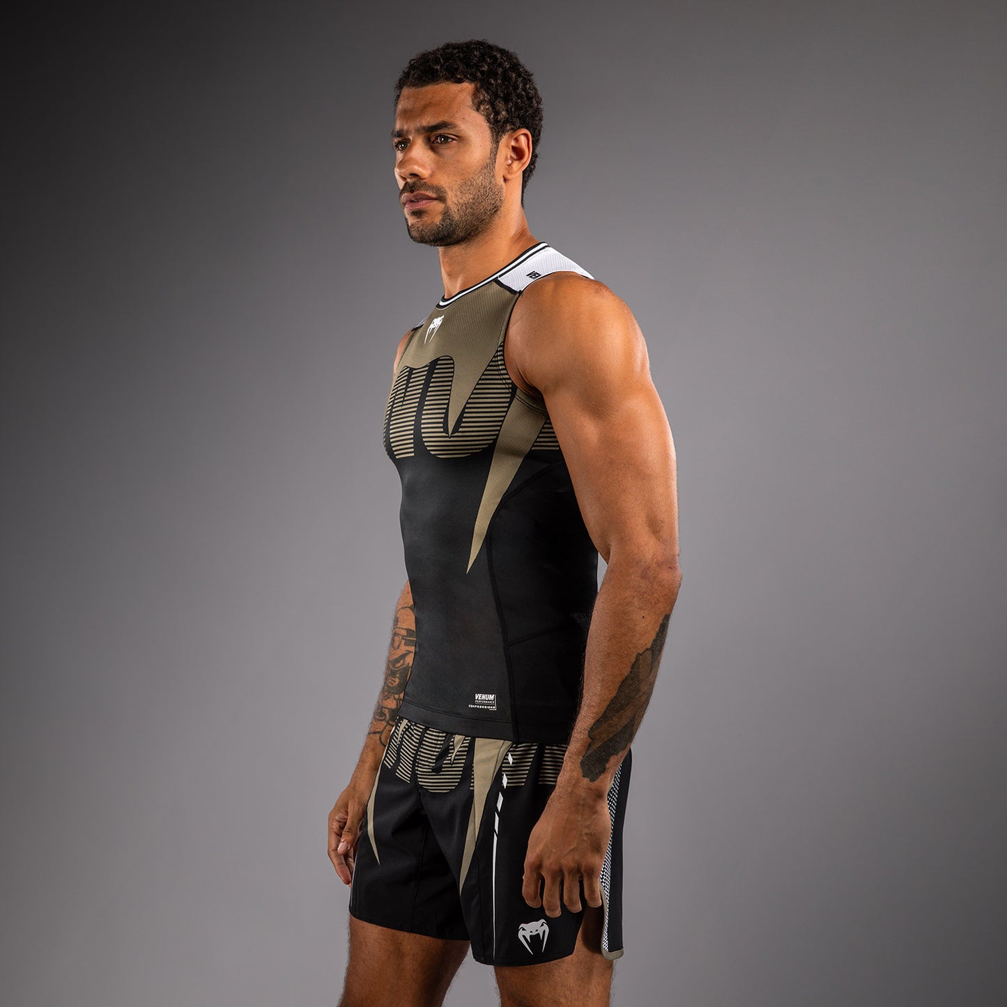 Venum Adrenaline Ärmellose Rashguards – Schwarz/Sand
