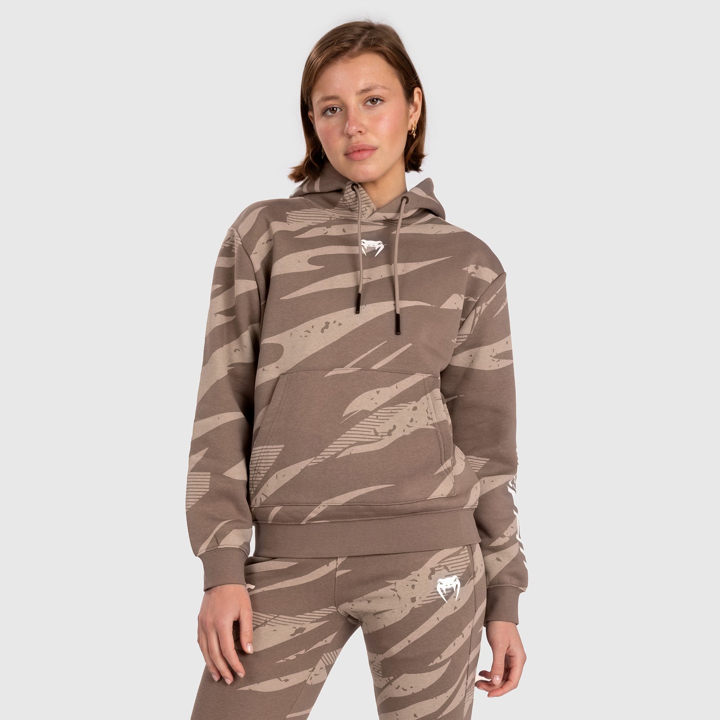 UFC Adrenaline by Venum Fight Week Frauen Pullover Hoodie - Desert Camo