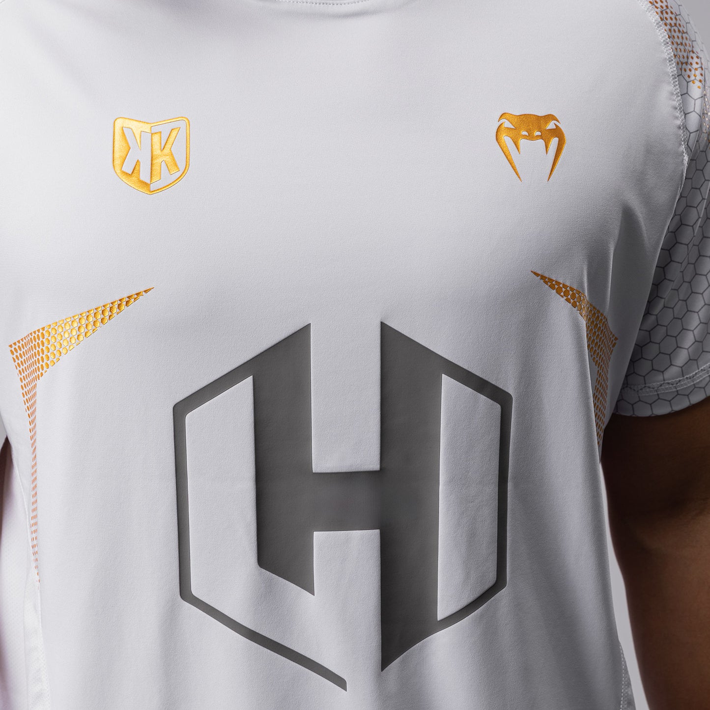 FK x Venum Hexagone MMA T-Shirt - Weiß/Gold