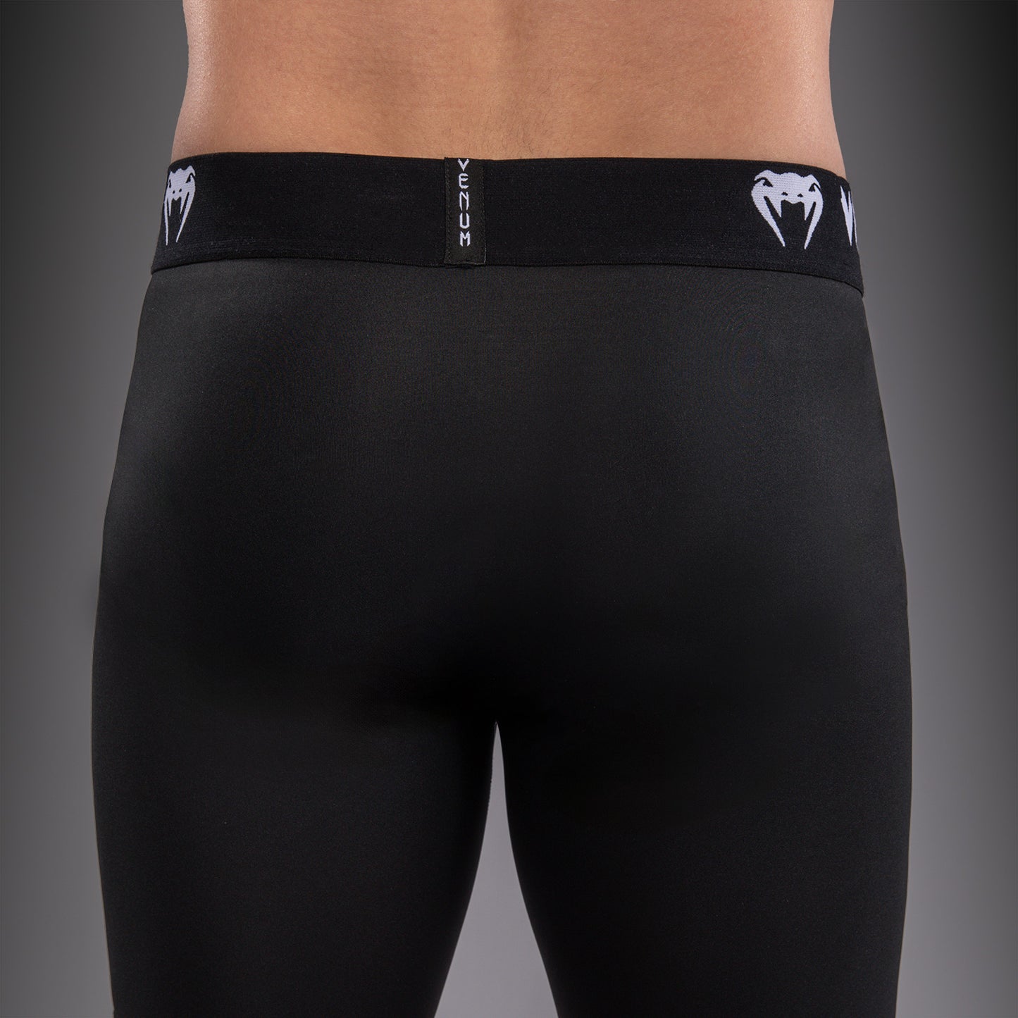 Venum UFC Unity by Venum Authentic Fight Week Herren Funktions-Kompressionsshorts - Schwarz