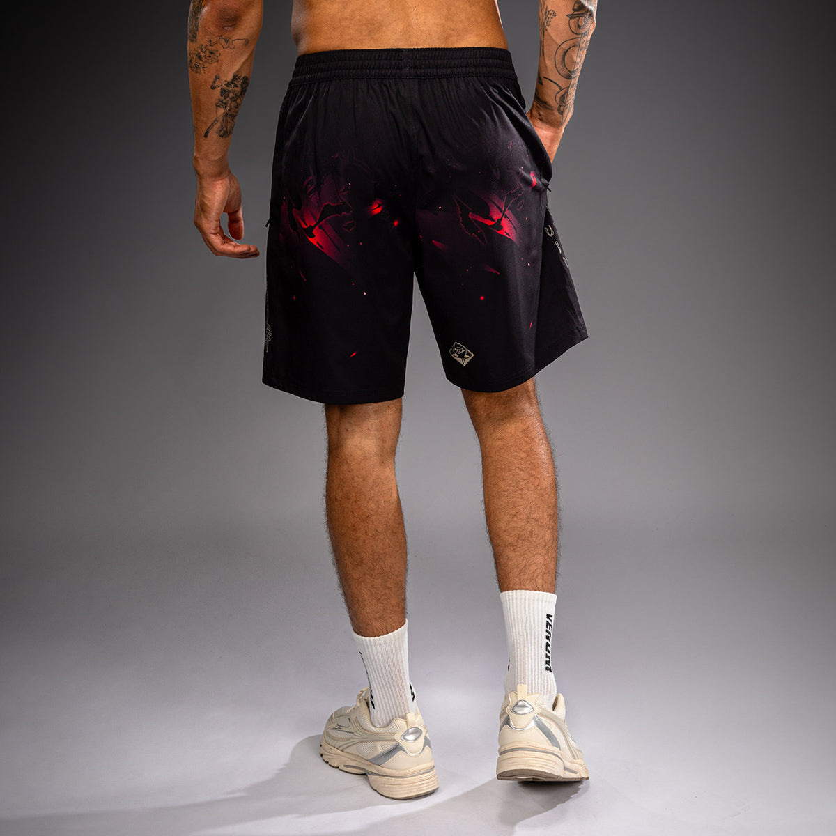 Jujutsu Kaisen x Venum Itadori Trainingsshorts – Schwarz/Rot