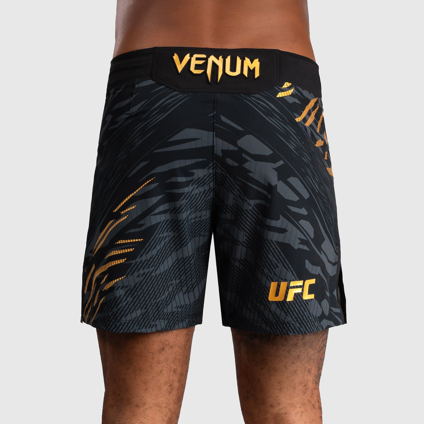 UFC Fusion by Venum Personalized Authentic Fight Night Herren Fight Short - Short Fit - Champion