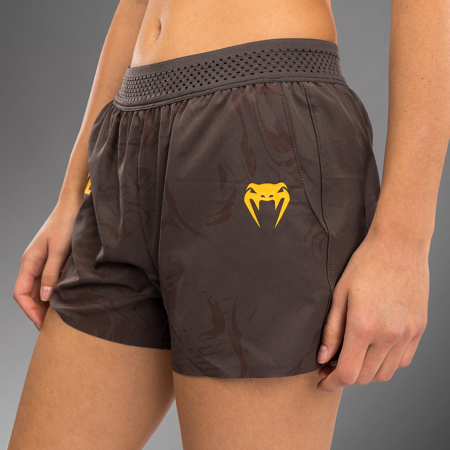 UFC Fusion by Venum Fight Week Damen Performance Short - Erdiges Braun