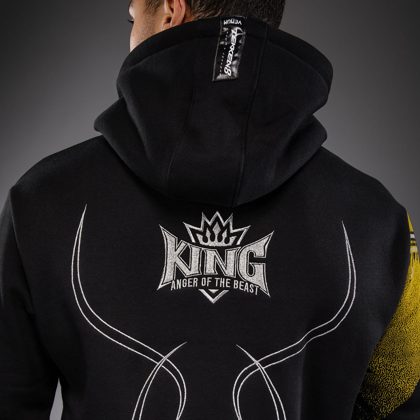 Venum x TEKKEN 8 Kapuzenpullover - King - Schwarz/Gelb