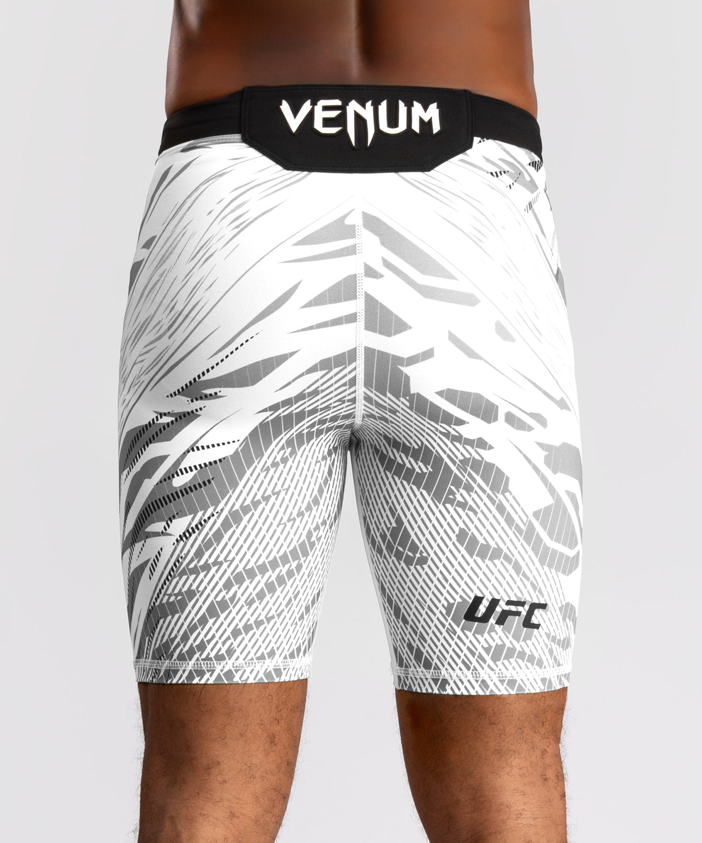 UFC Fusion by Venum Authentic Fight Night Herren Vale Tudo Short - Weiß