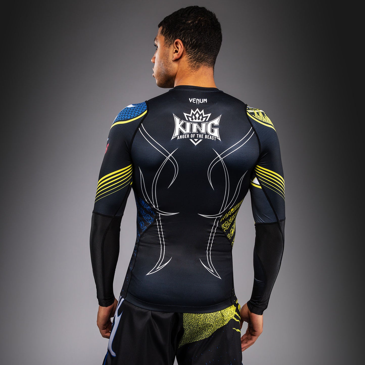 Venum x TEKKEN 8 Langarm Rashguard - King - Schwarz/Gelb
