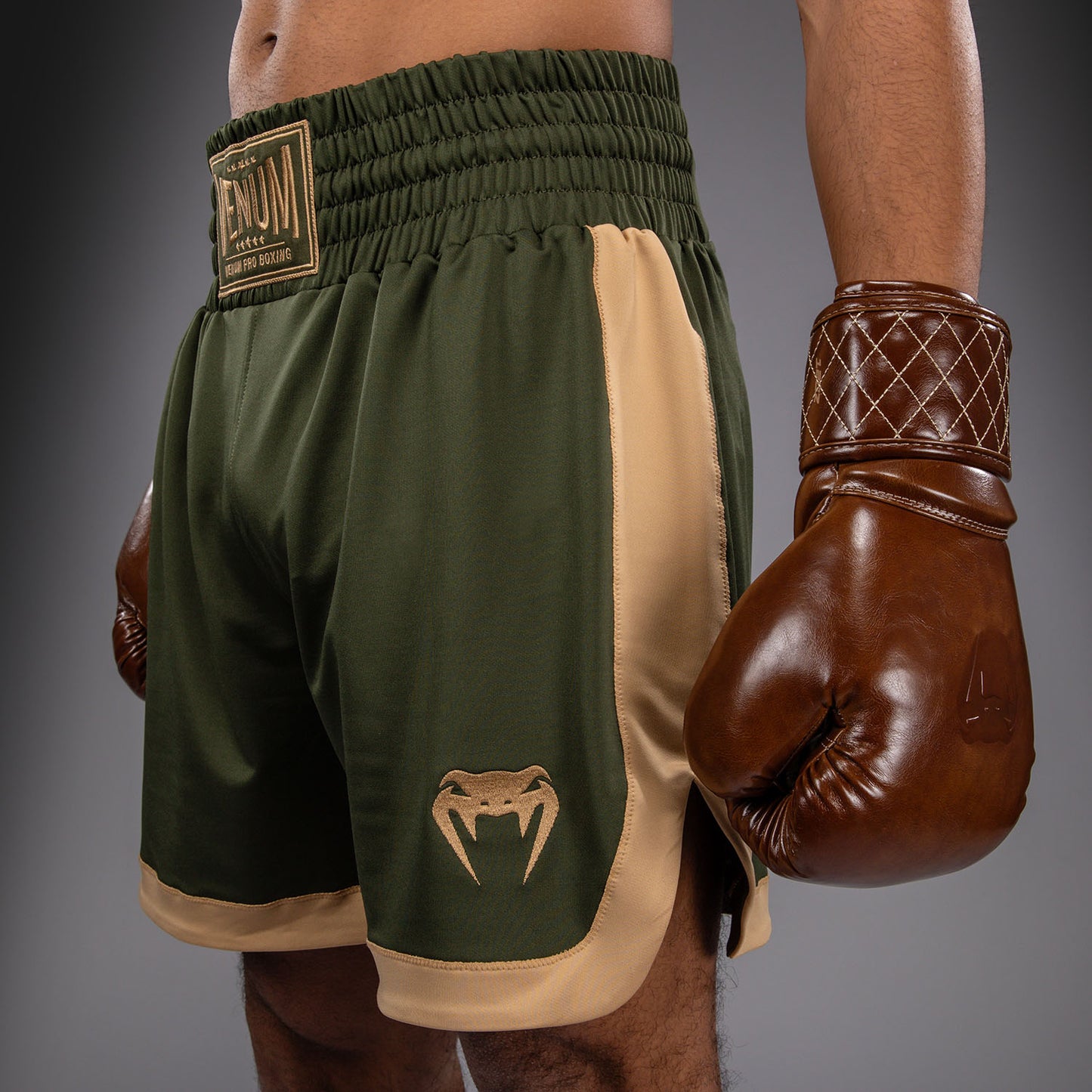 Venum Classic Boxshorts - Olivgrün/Sand
