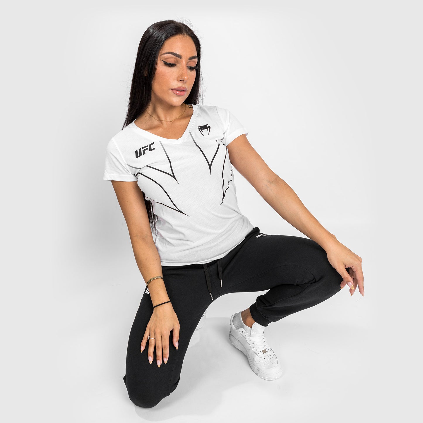 UFC Venum Fight Night 2.0 Replica Frauen-T-Shirt - weiß
