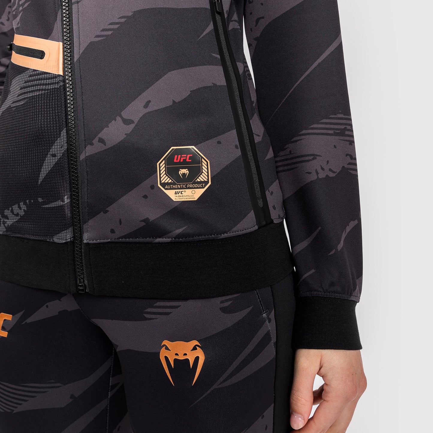 UFC Adrenaline by Venum Fight Week Frauen Zip Hoodie - Urban Camo