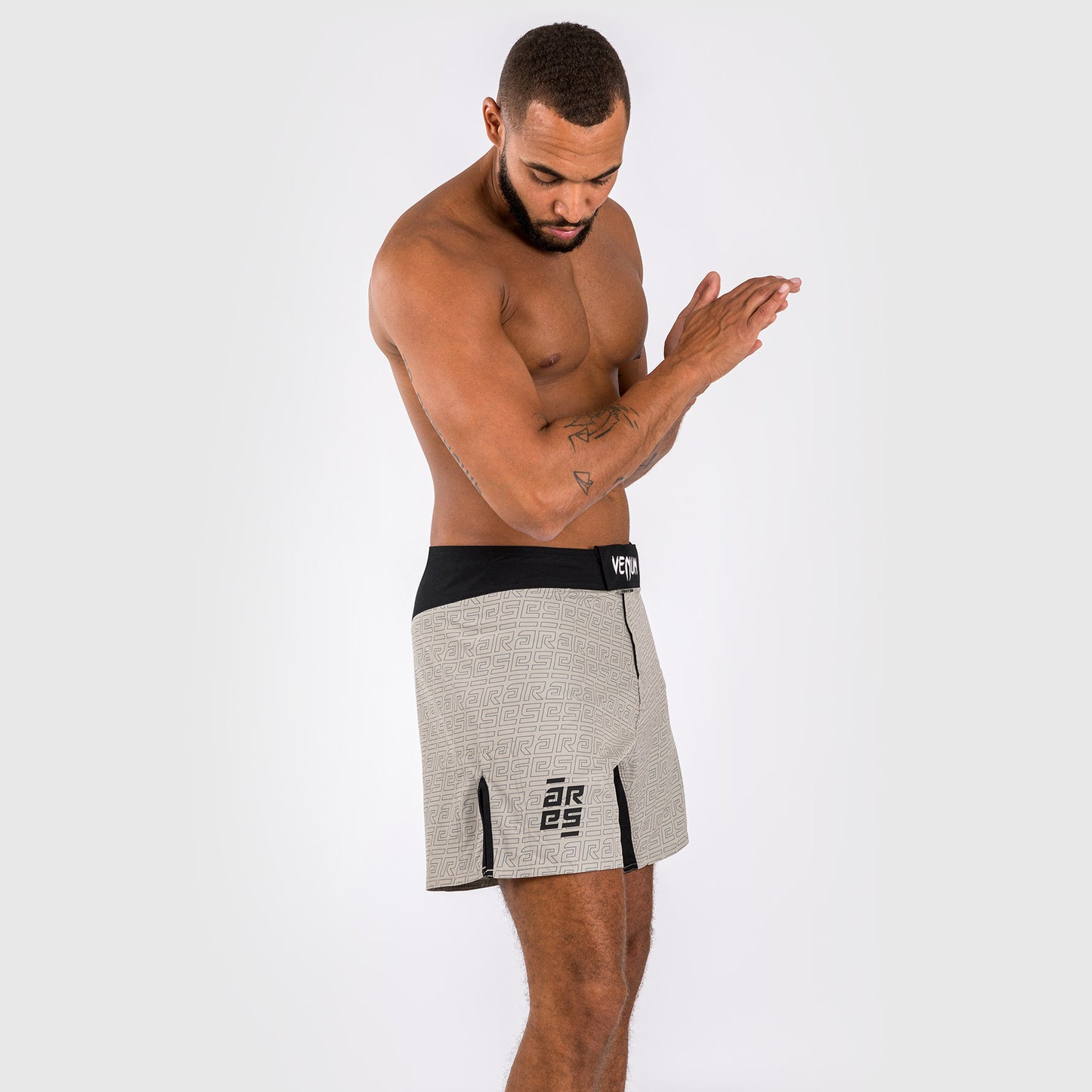 Venum x Ares 2.0 Kampfshorts - Sand
