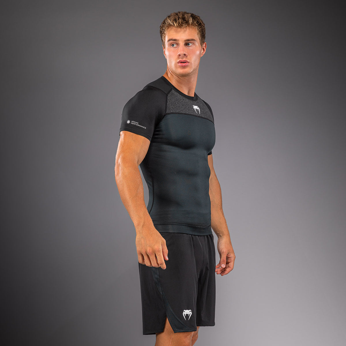 Venum G-Fit Scale Kurzarm-Rashguard - Schwarz