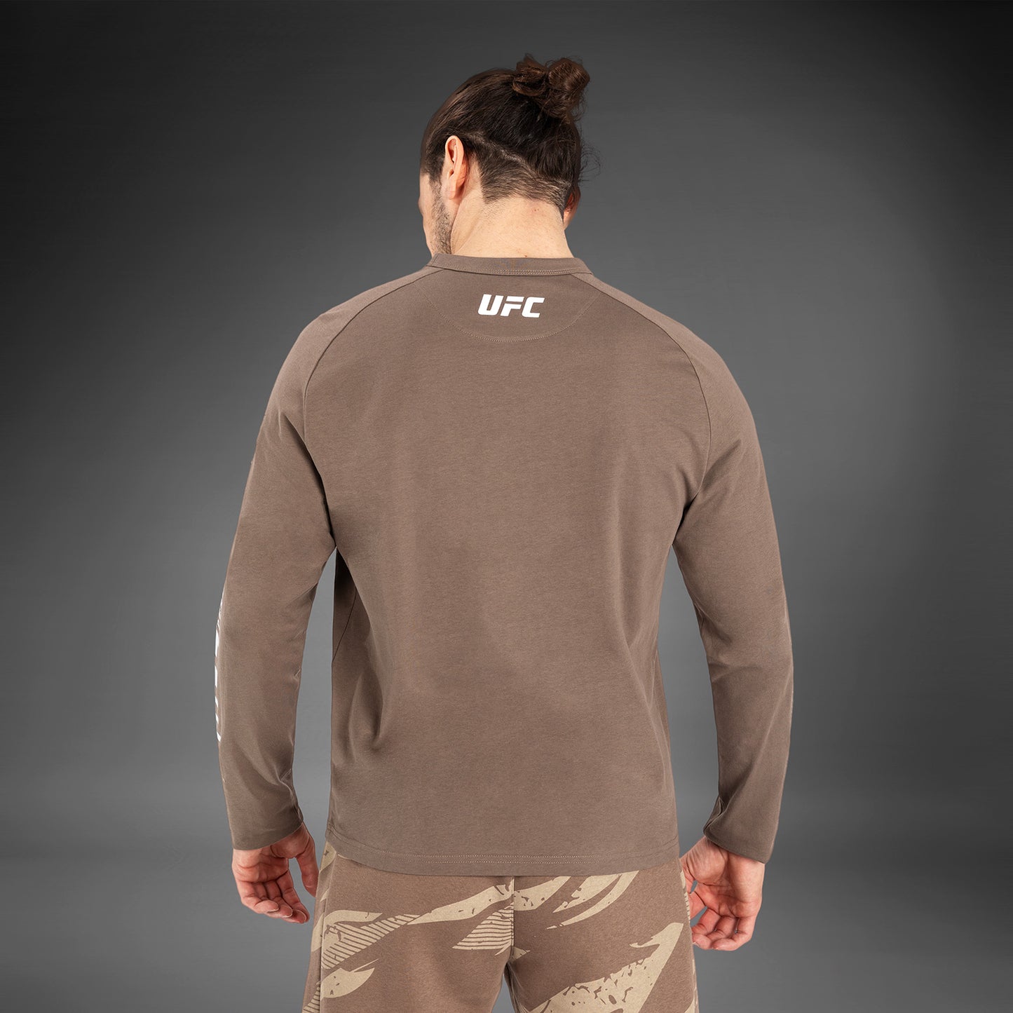 UFC Adrenaline by Venum Fight Week Herren Langarm T-Shirt - Bronze