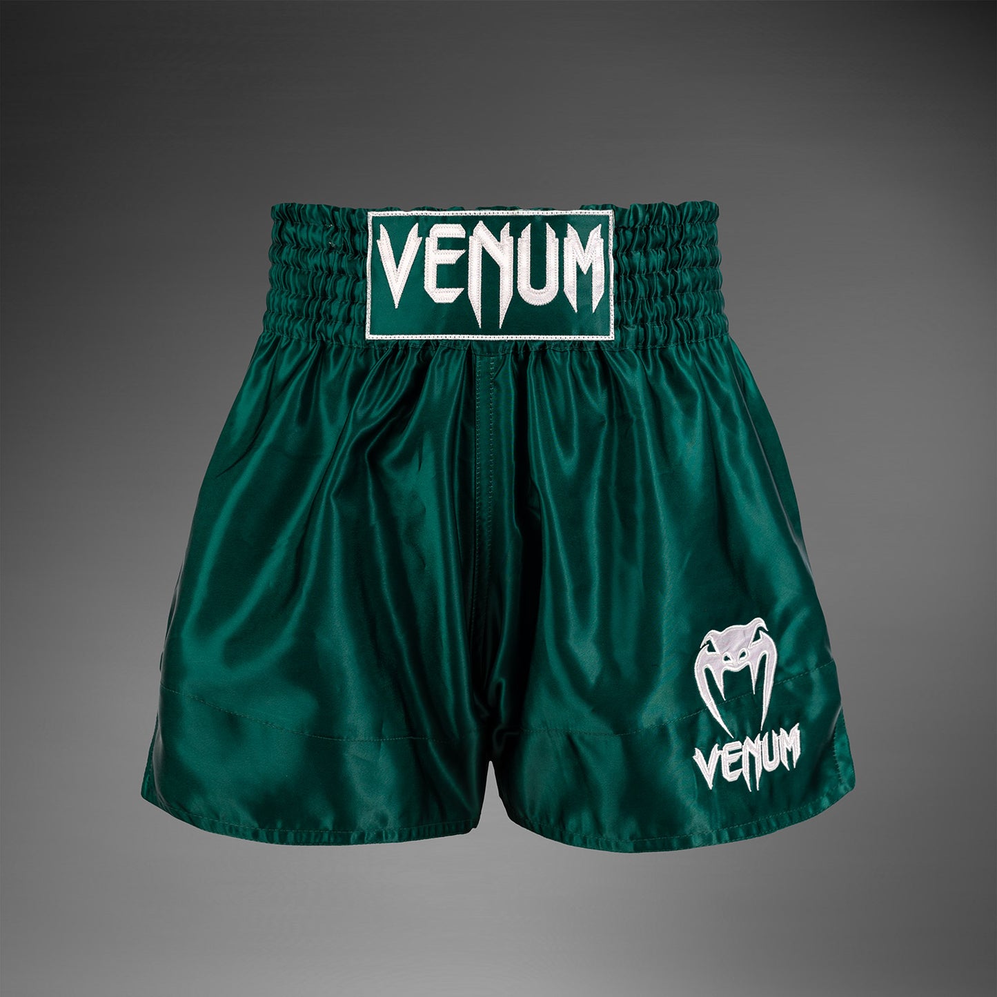 Venum Classic Muay Thai Shorts - Waldgrün