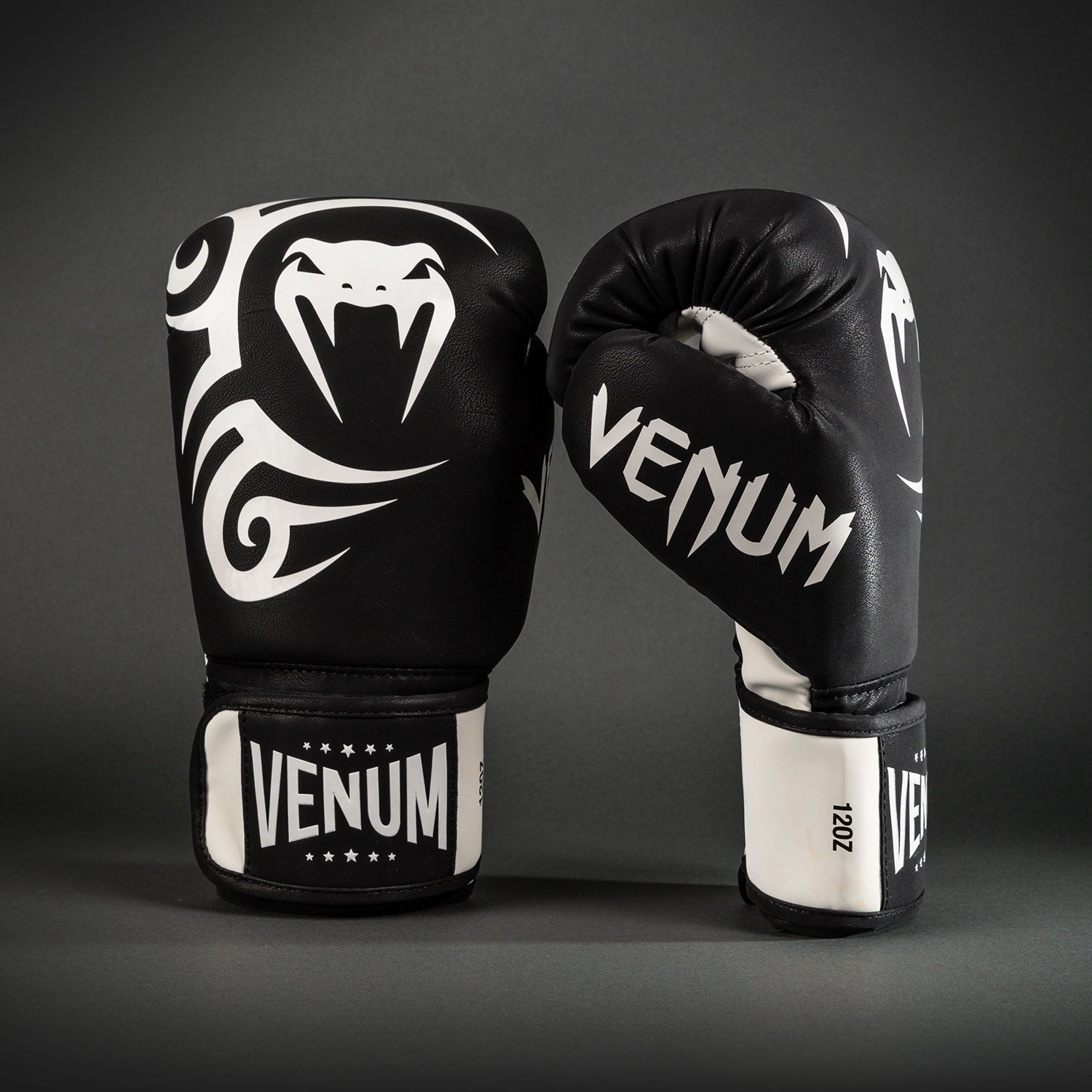 mike tyson handschuhe Venum Mike Tyson Replica Boxhandschuhe - Tiefschwarz/Optisch Weiß