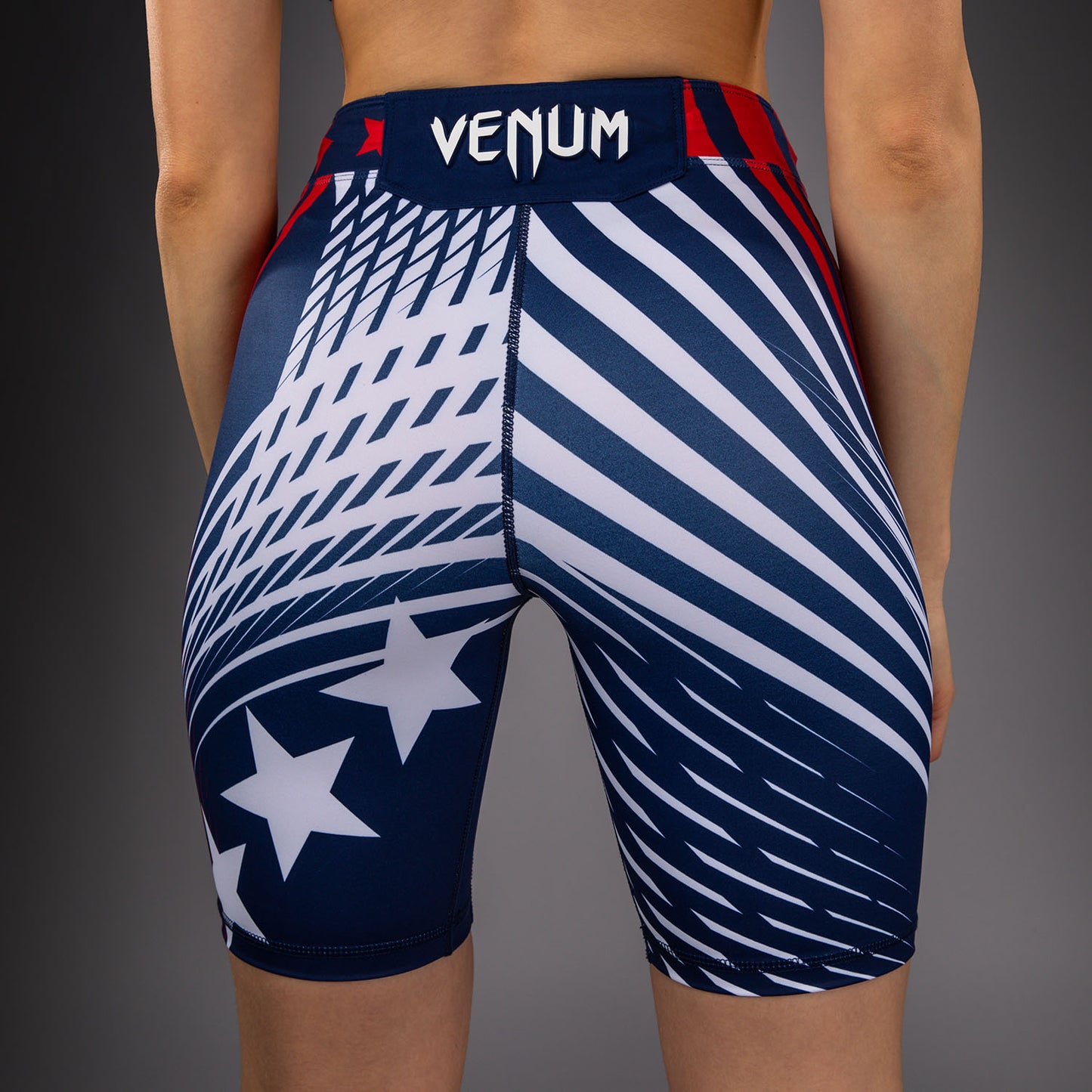 Official UFC Freedom 250 by Venum Authentic Vale Tudo Shorts im Long Fit für Damen - Blau
