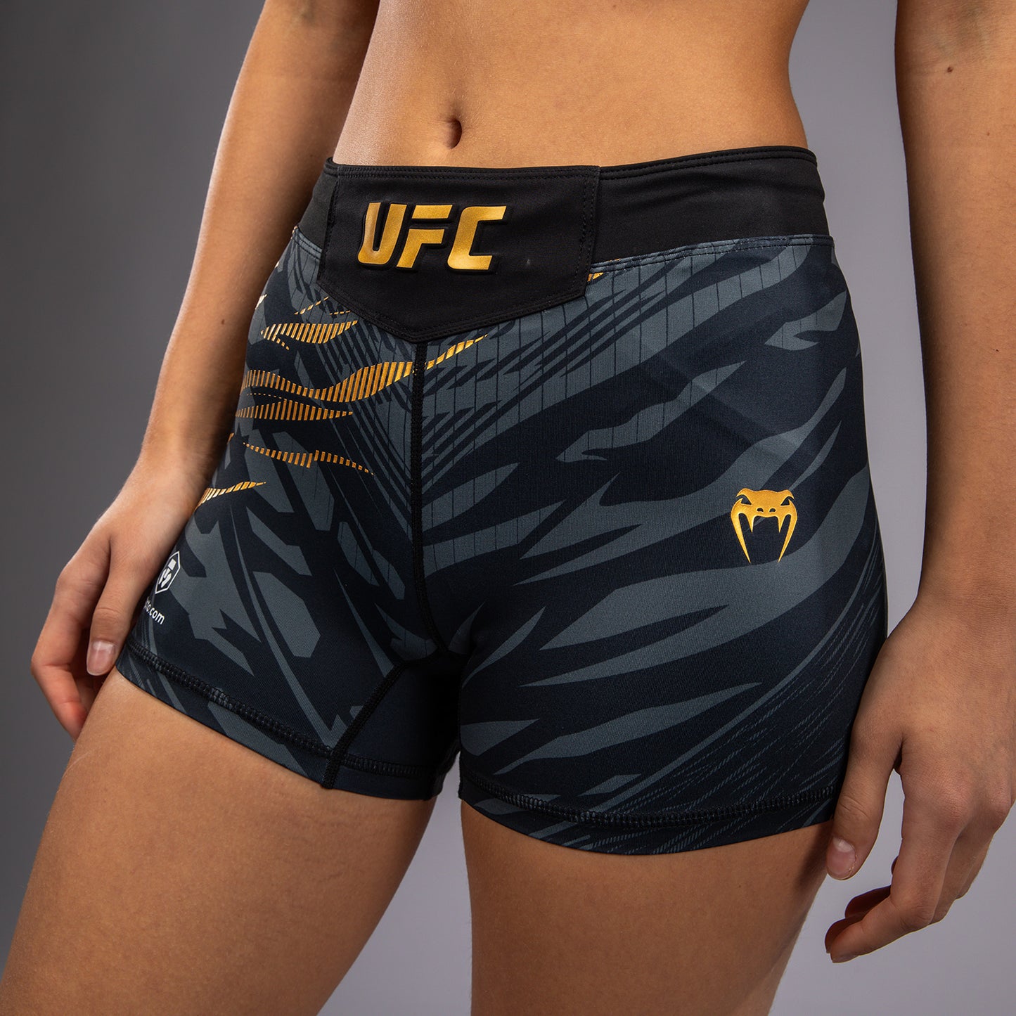 UFC Fusion by Venum Authentic Fight Night Damen Vale Tudo Short - Short Fit - Champion