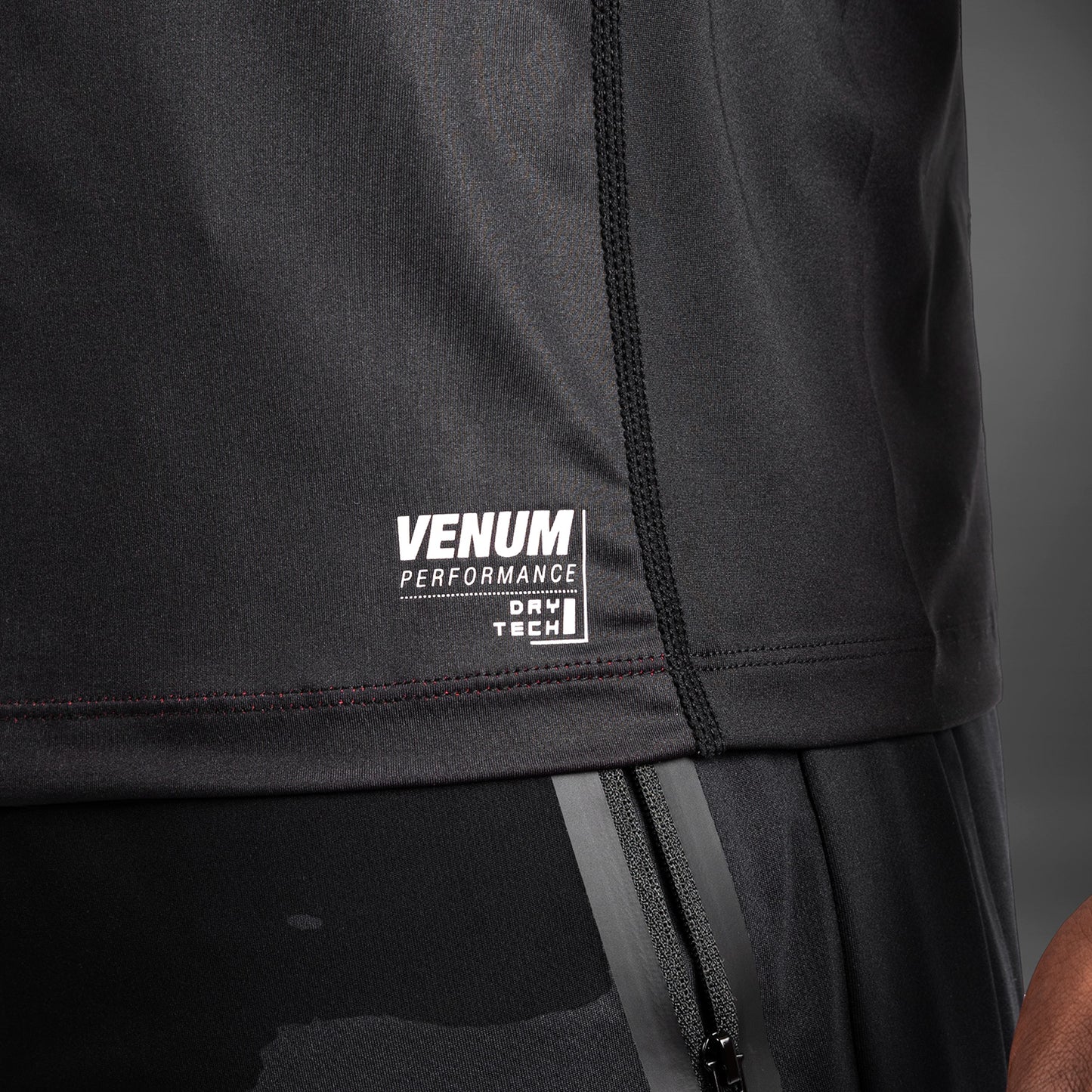 Venum Adrenaline Herren Dry-Tech T-Shirt - Red