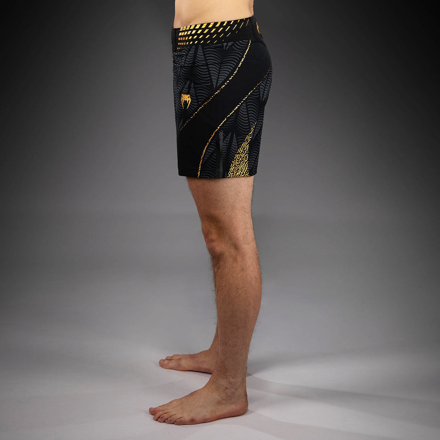 UFC Zenith by Venum Authentic Fight Night Kurze Passform Fight Short Herren - Champion