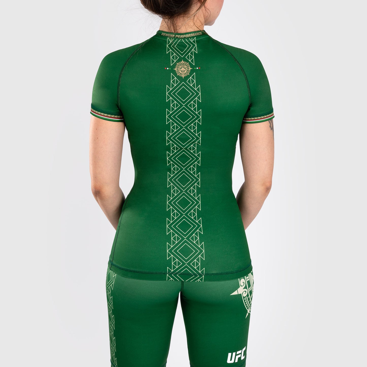 Noche UFC by Venum  Authentic Fight Night Damen Performance Kurzarm Rashguard - Grün